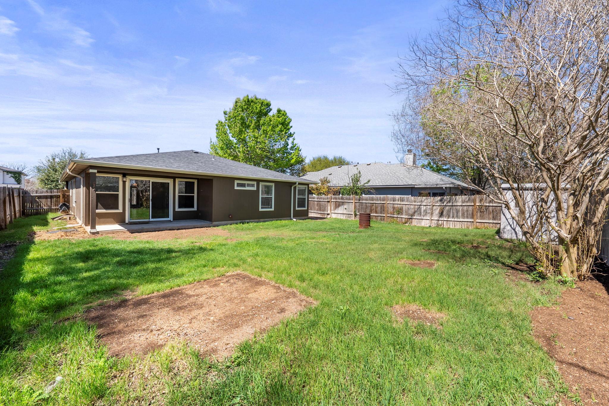 202 Matthew Cv, Hutto, TX 78634