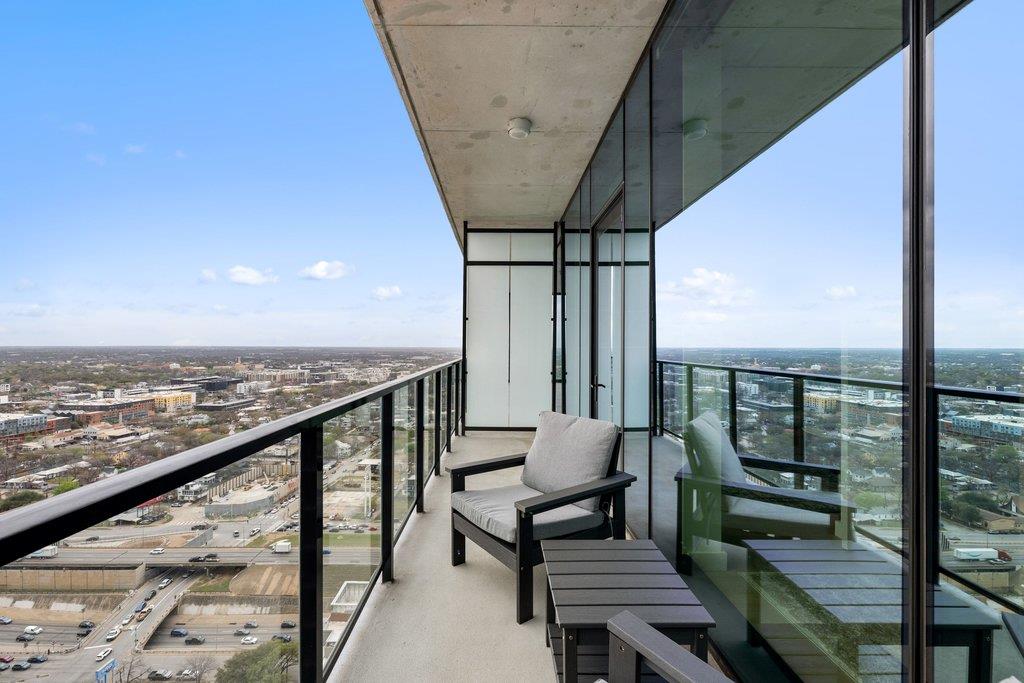 610 Davis St # 2811, Austin, TX 78701