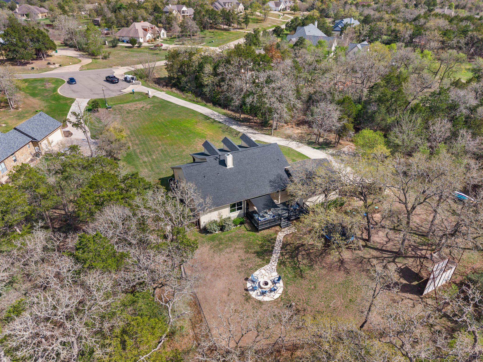 142 Carriage Ct, Bastrop, TX 78602