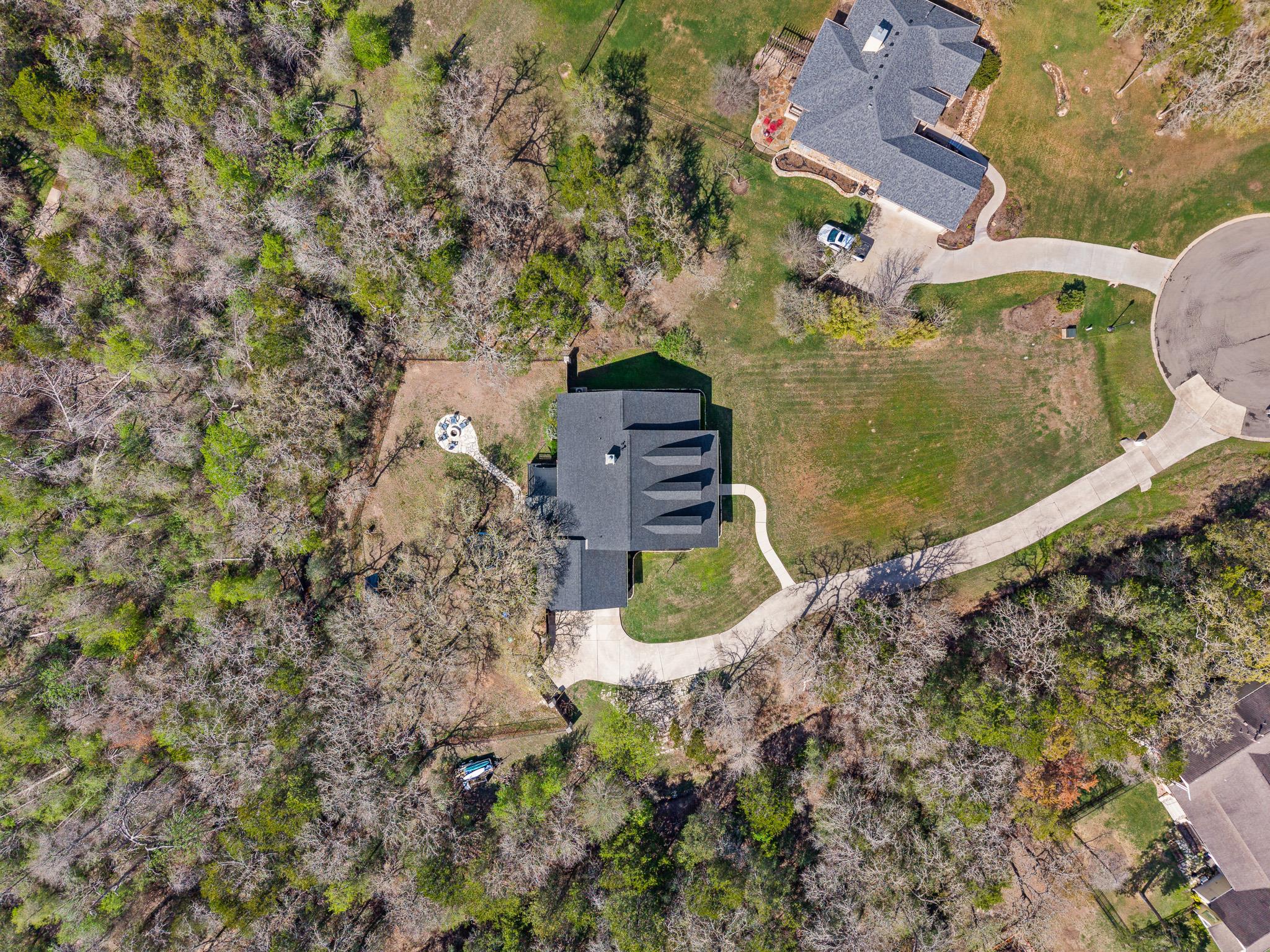 142 Carriage Ct, Bastrop, TX 78602