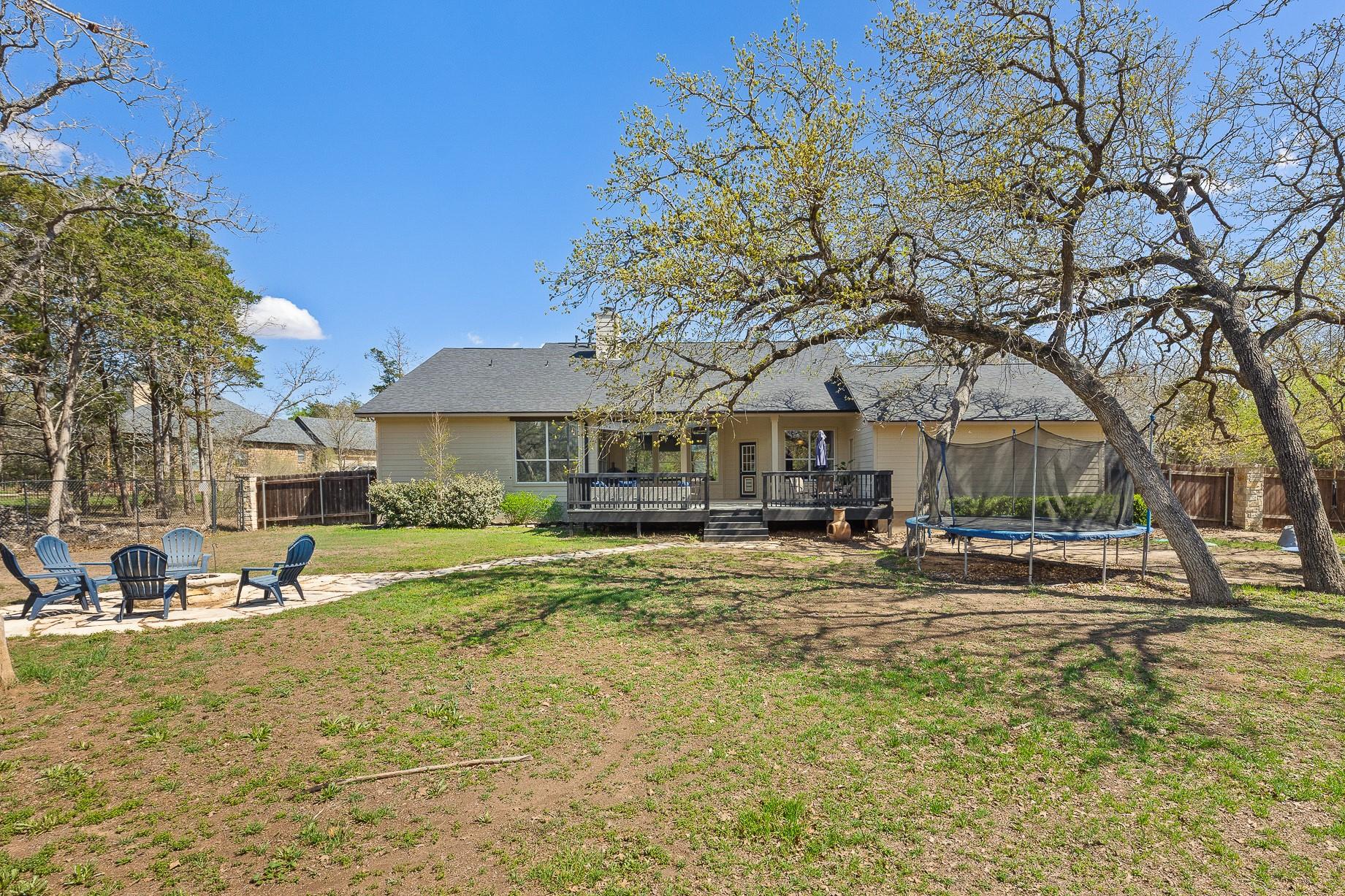 142 Carriage Ct, Bastrop, TX 78602