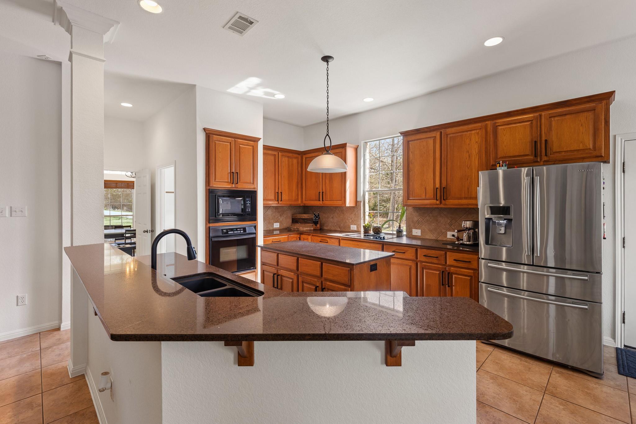 142 Carriage Ct, Bastrop, TX 78602