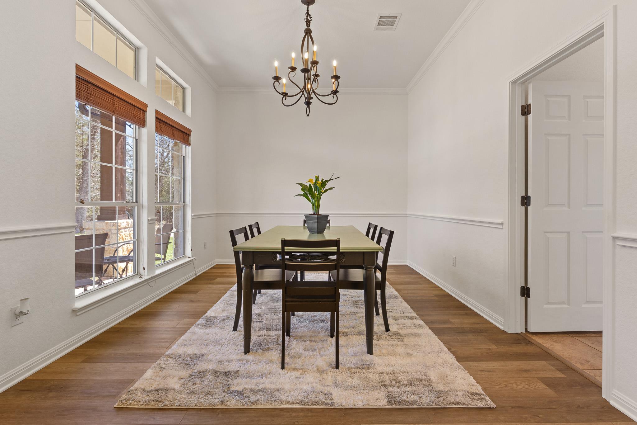 142 Carriage Ct, Bastrop, TX 78602