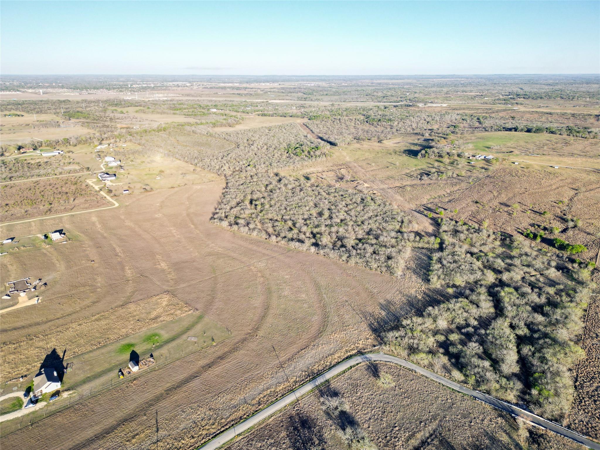 495 Black Ankle Rd, Lockhart, TX 78644