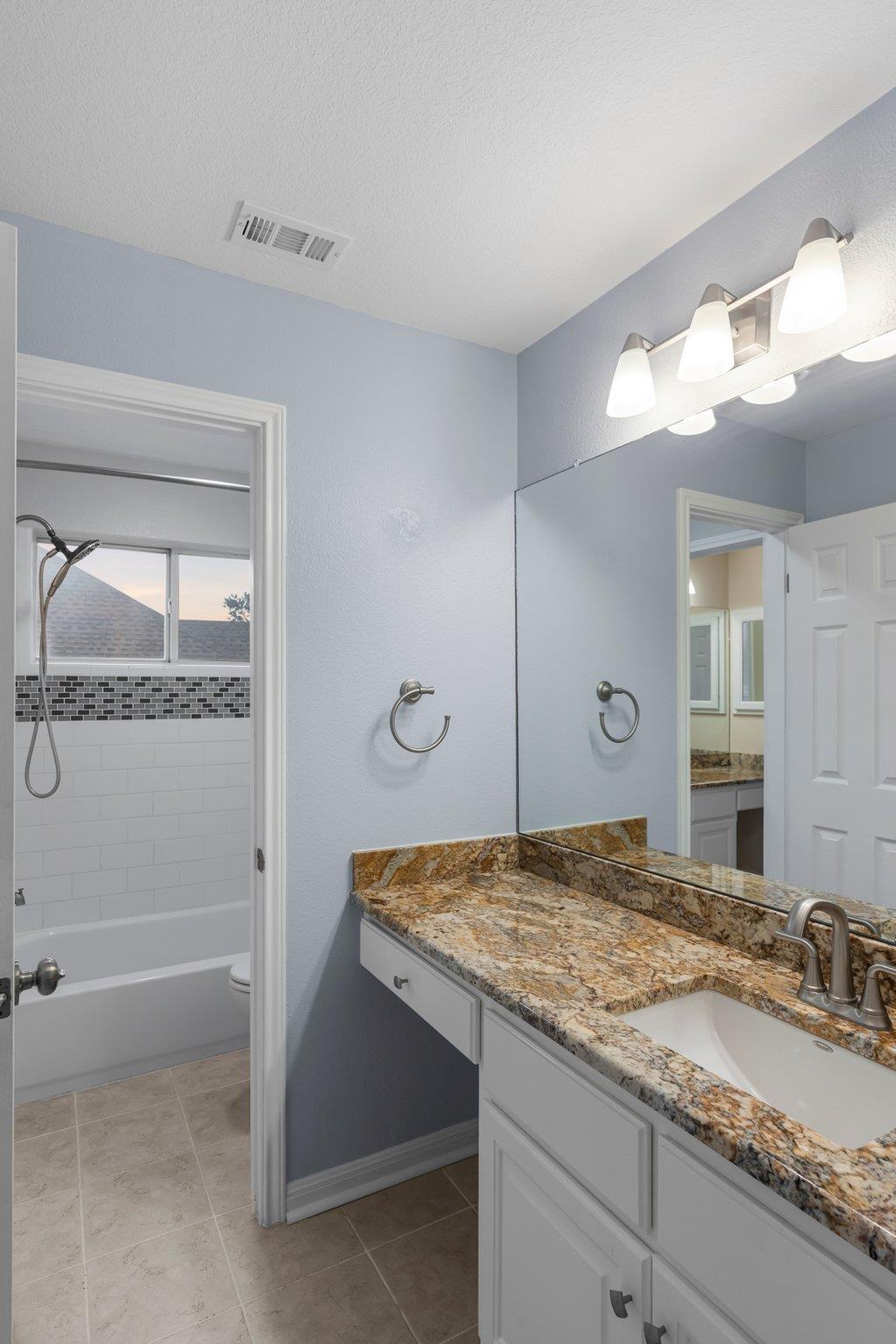 1406 Dapplegrey Ln, Austin, TX 78727