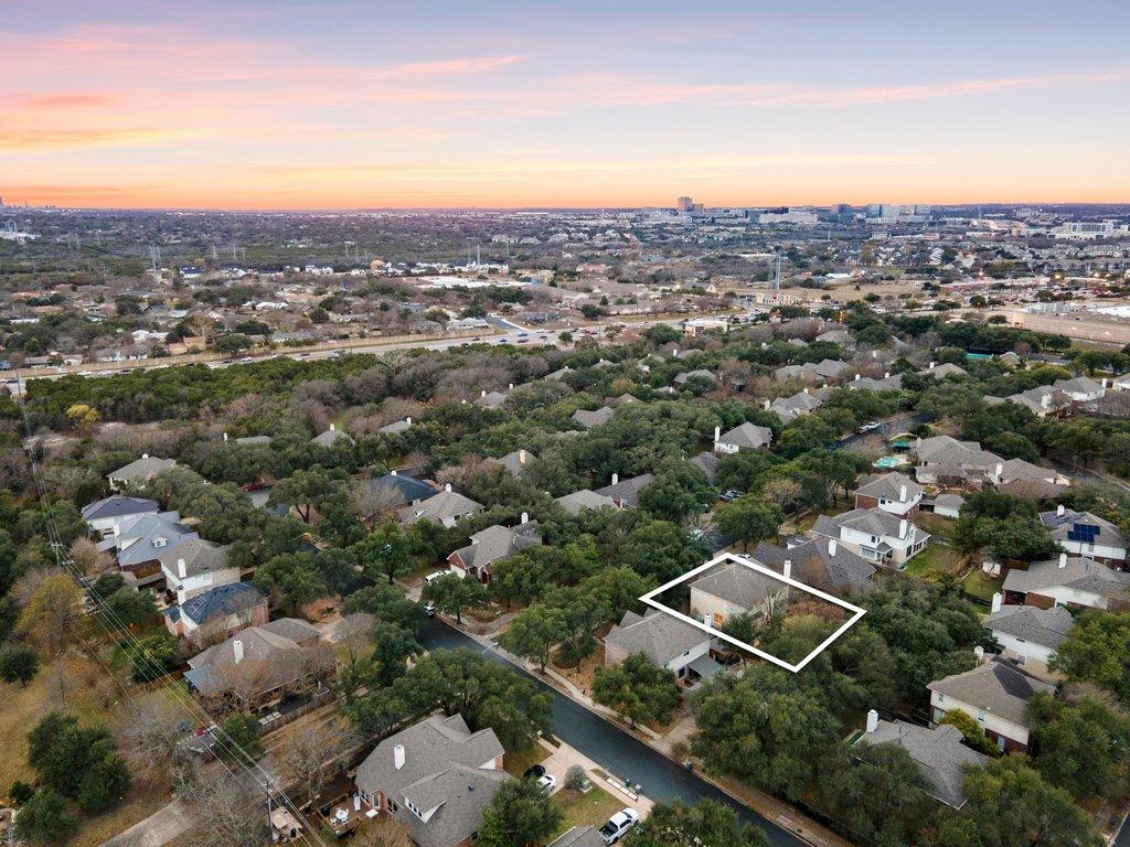 1406 Dapplegrey Ln, Austin, TX 78727