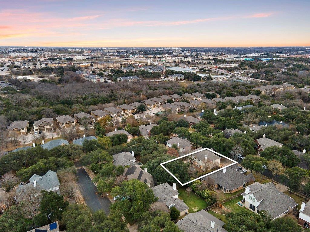 1406 Dapplegrey Ln, Austin, TX 78727