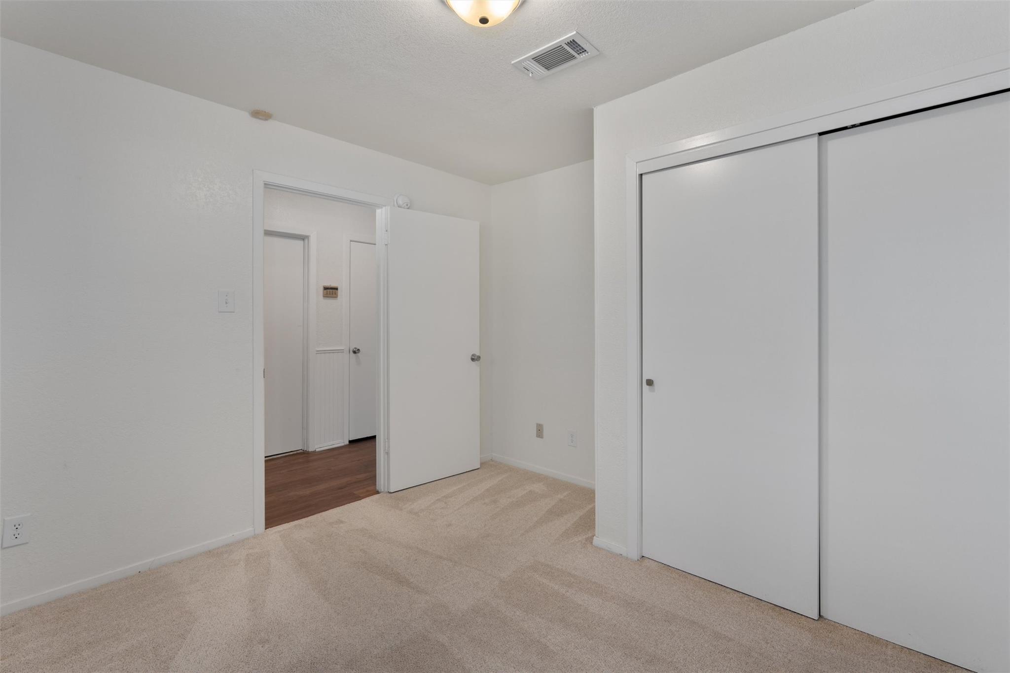 212 Rockcrest Dr, Georgetown, TX 78628