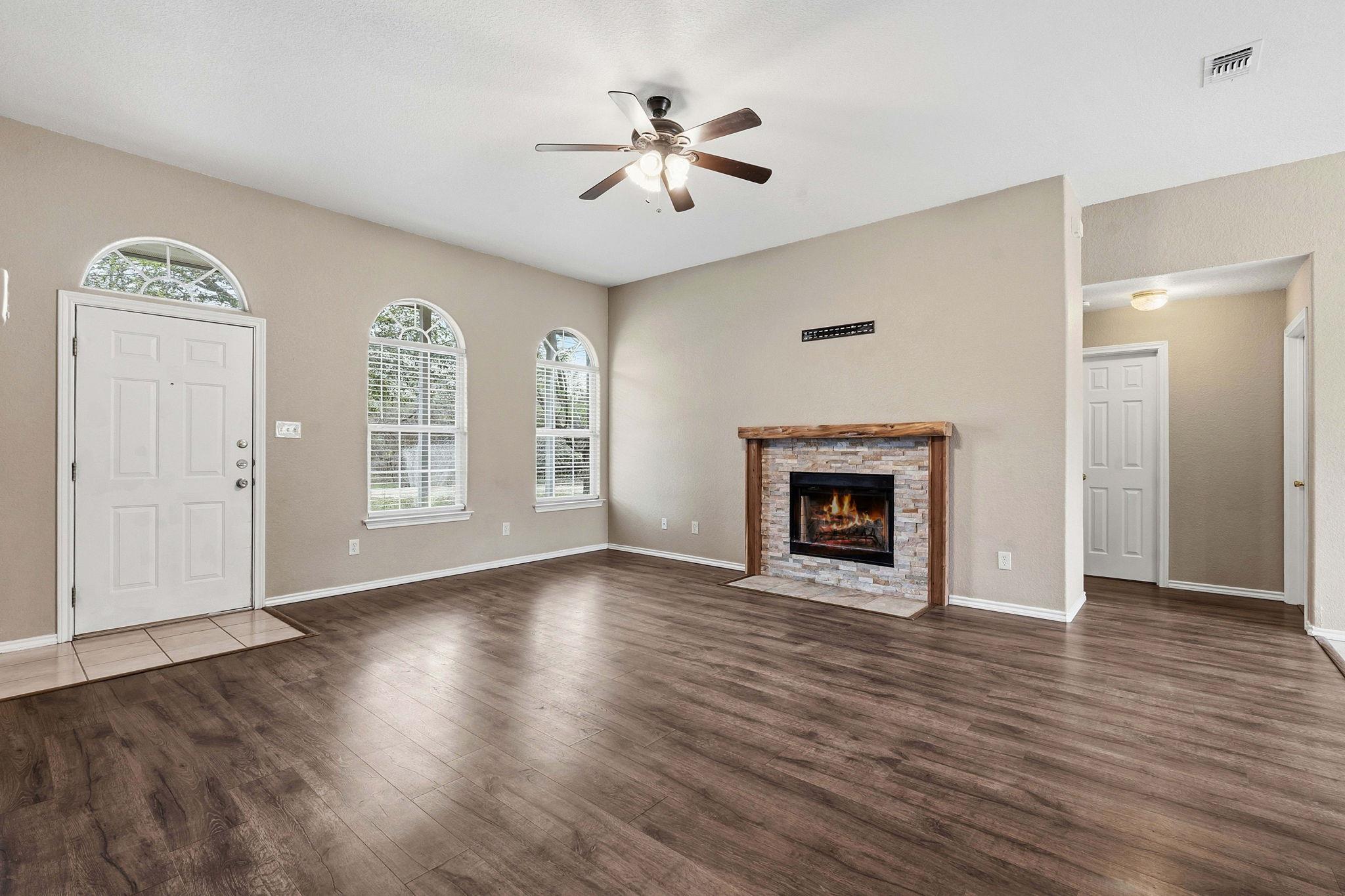 120 Kokomo Ln, Bastrop, TX 78602