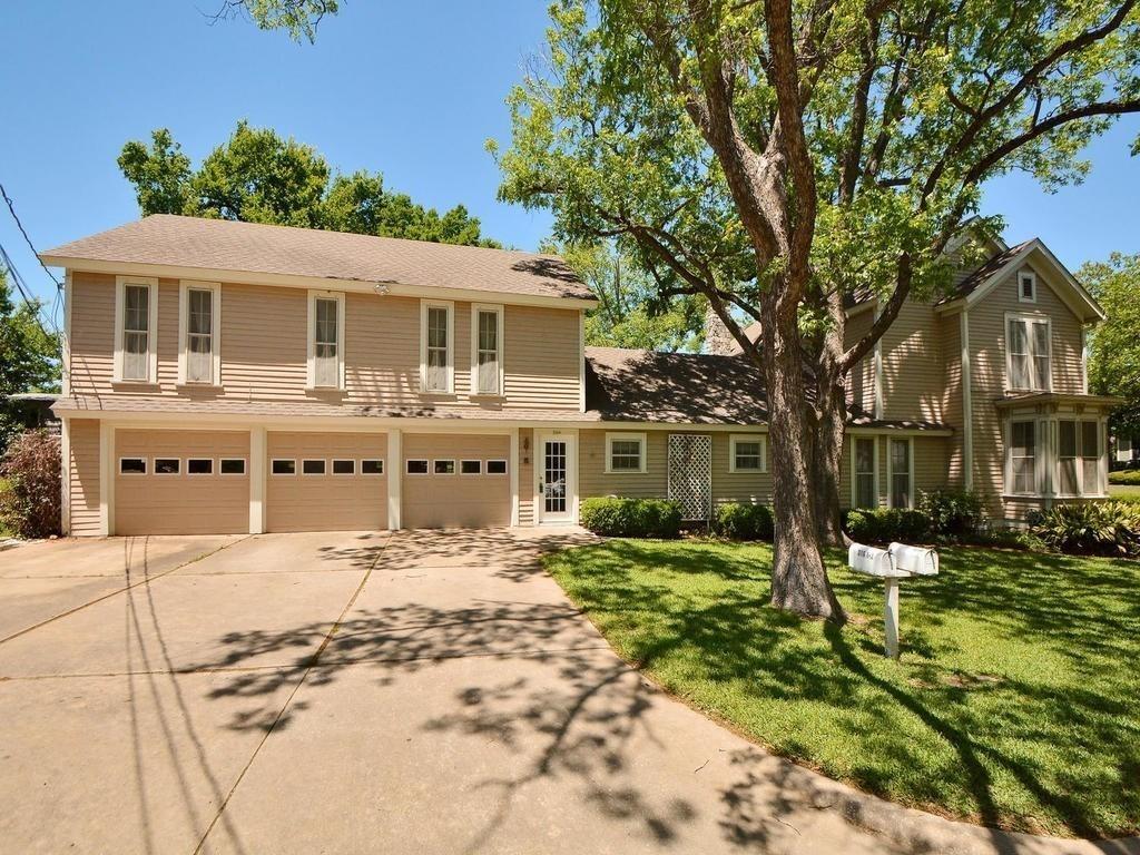 316 1/2 E 7th St, Georgetown, TX 78626