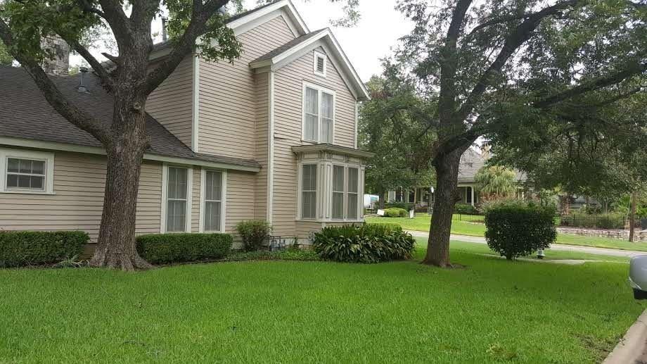 316 1/2 E 7th St, Georgetown, TX 78626