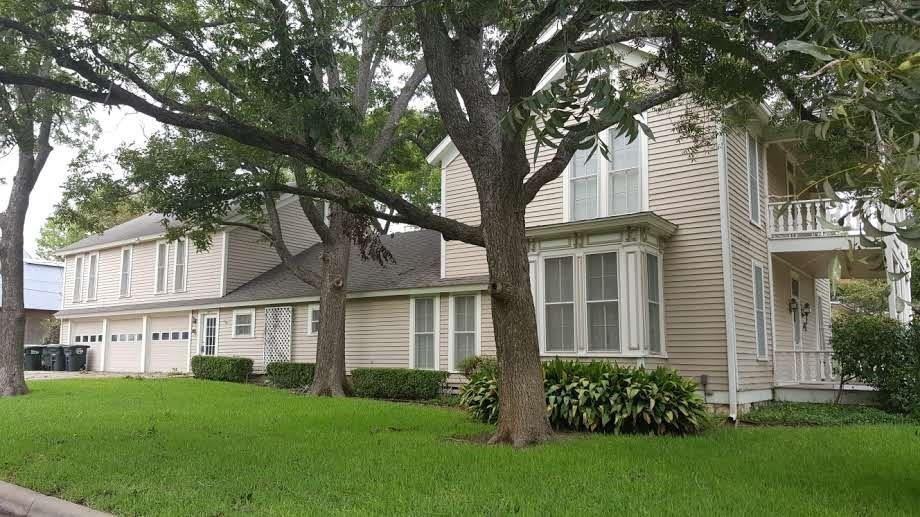 316 1/2 E 7th St, Georgetown, TX 78626