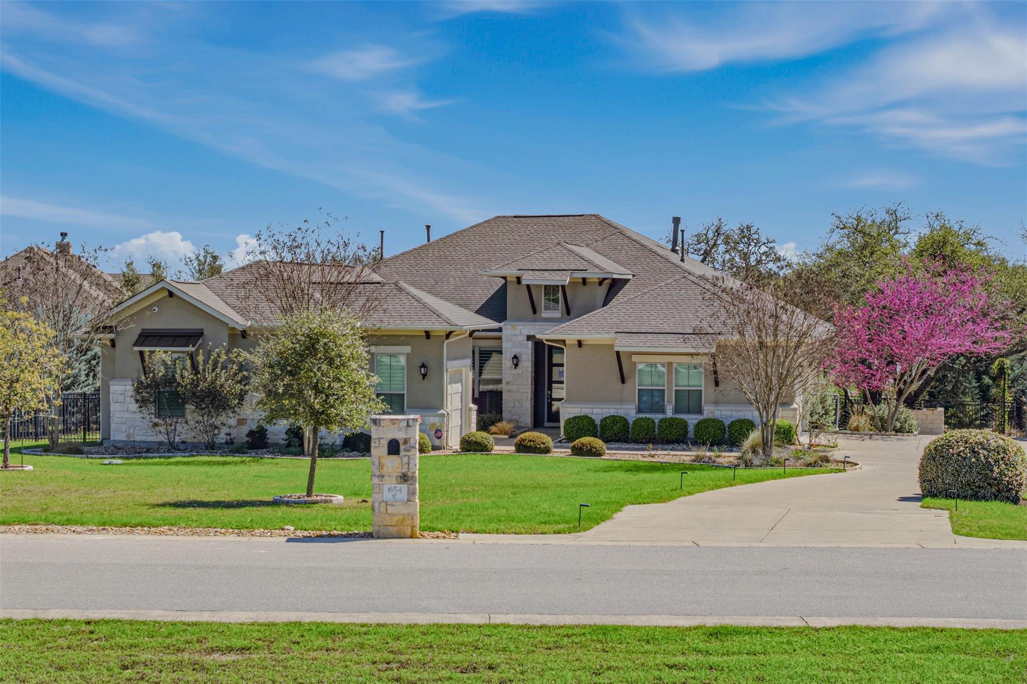 654 Linden Loop, Driftwood, TX 78619