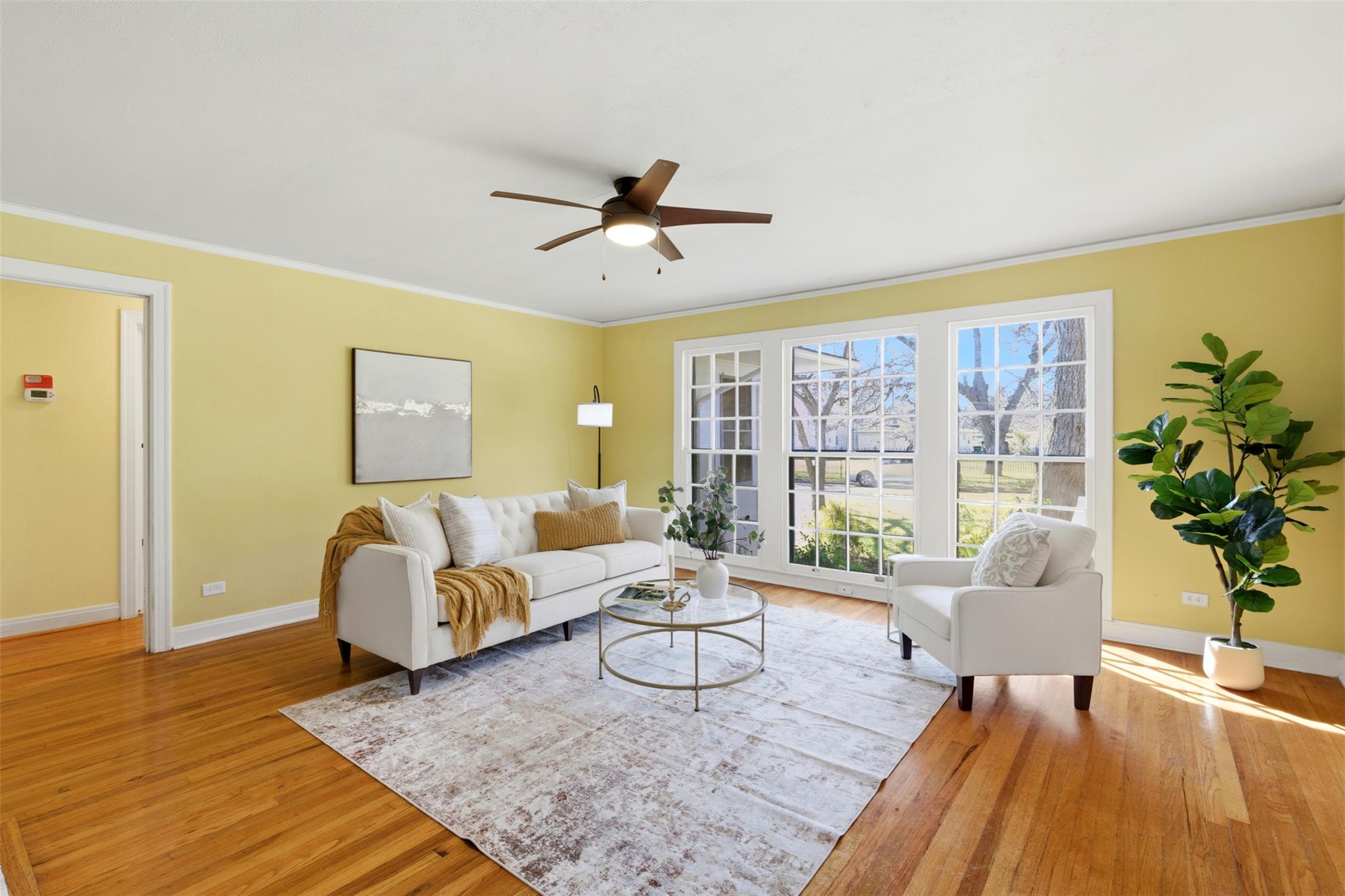 1506 Grace St, Taylor, TX 76574