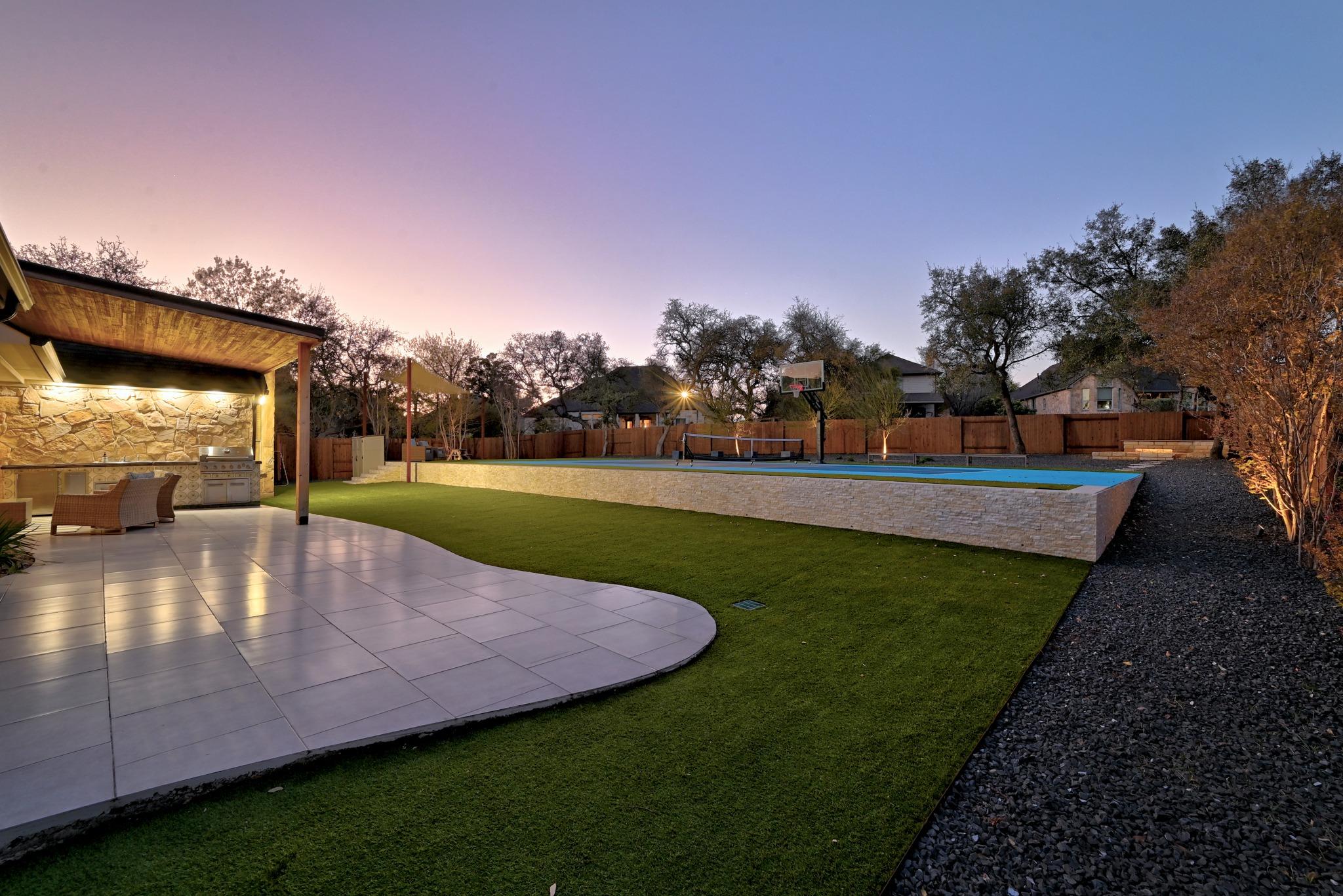 131 Eaton Ln, Austin, TX 78737