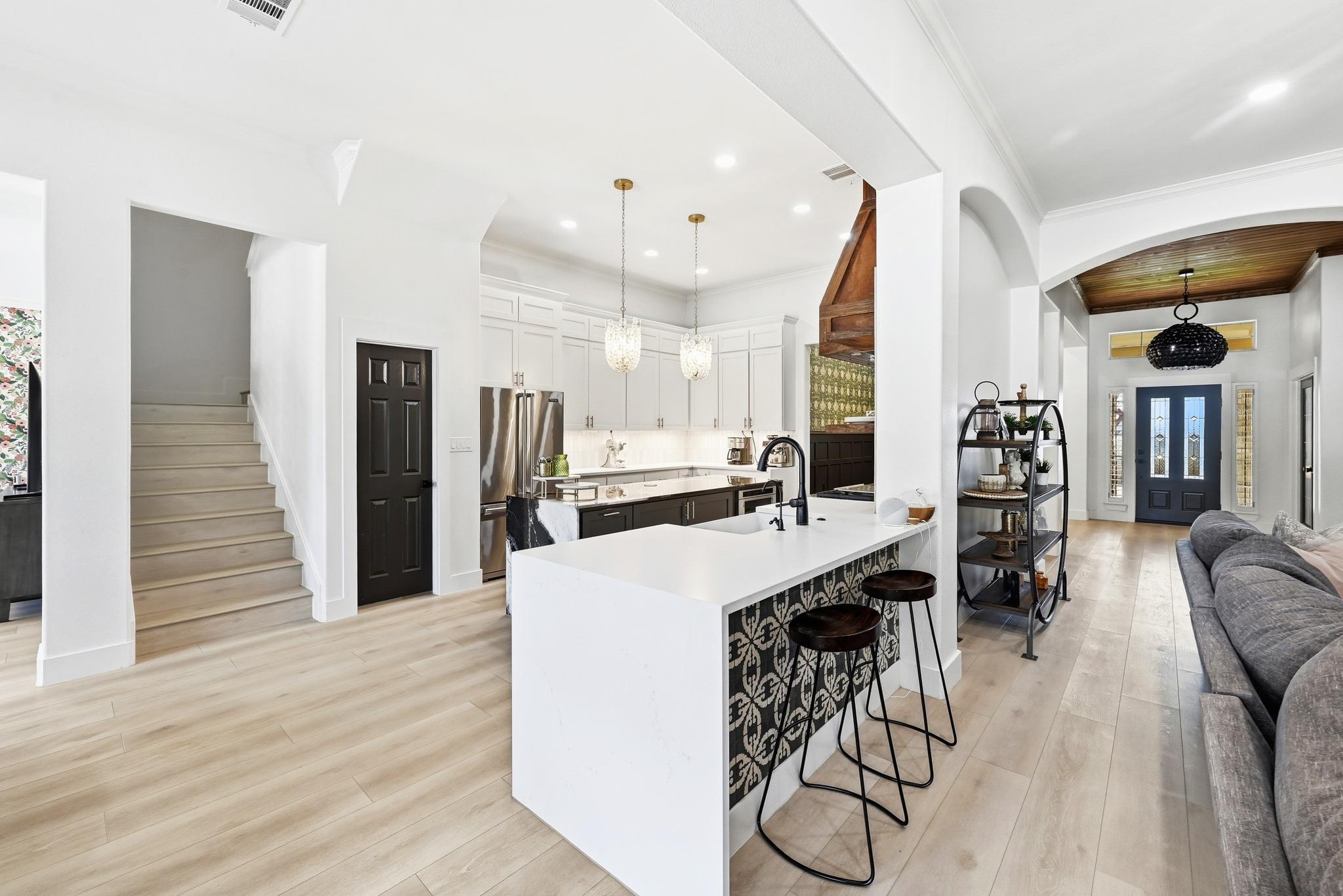 131 Eaton Ln, Austin, TX 78737