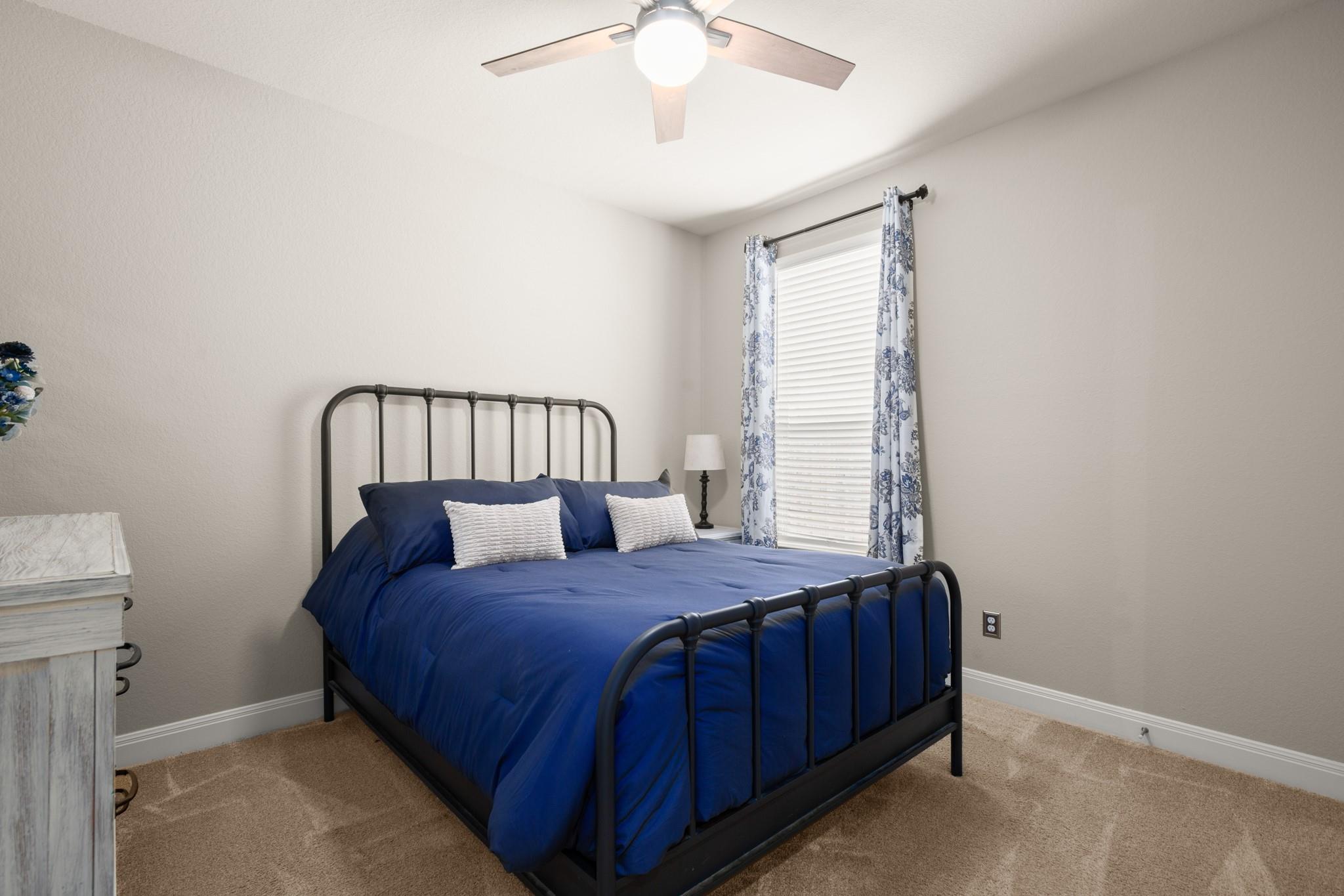 123 Duroc Dr, Hutto, TX 78634