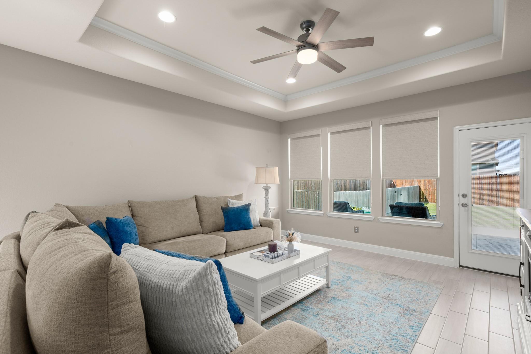 123 Duroc Dr, Hutto, TX 78634