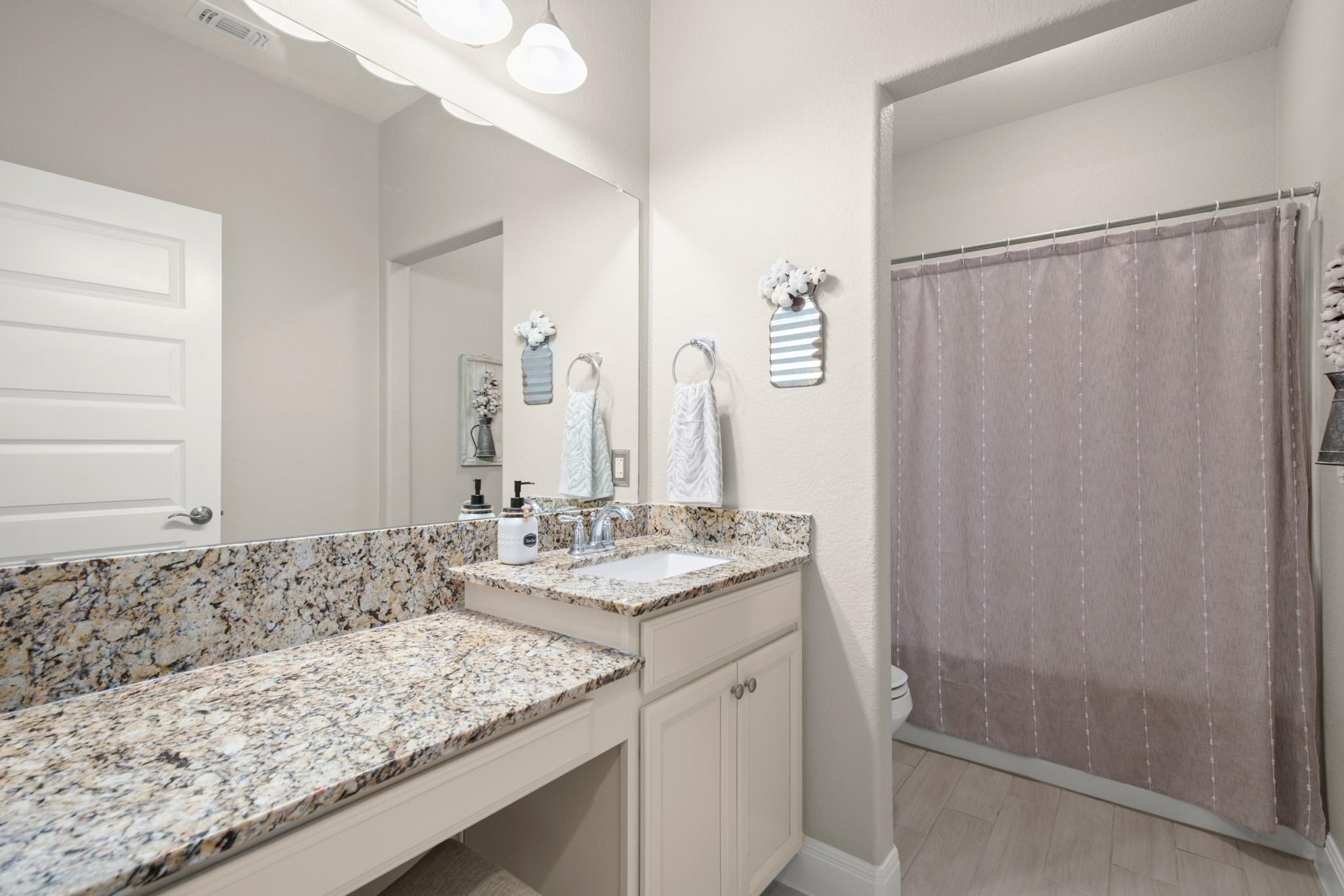 123 Duroc Dr, Hutto, TX 78634