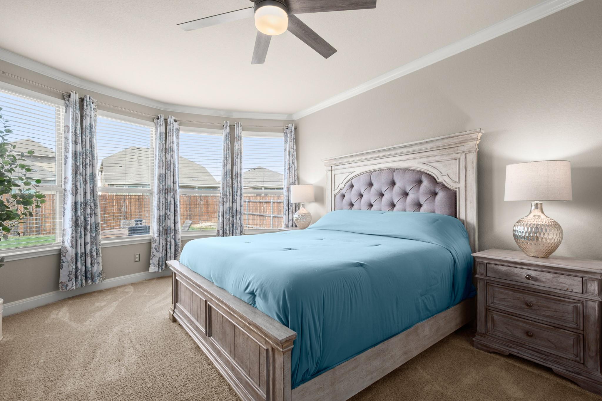 123 Duroc Dr, Hutto, TX 78634