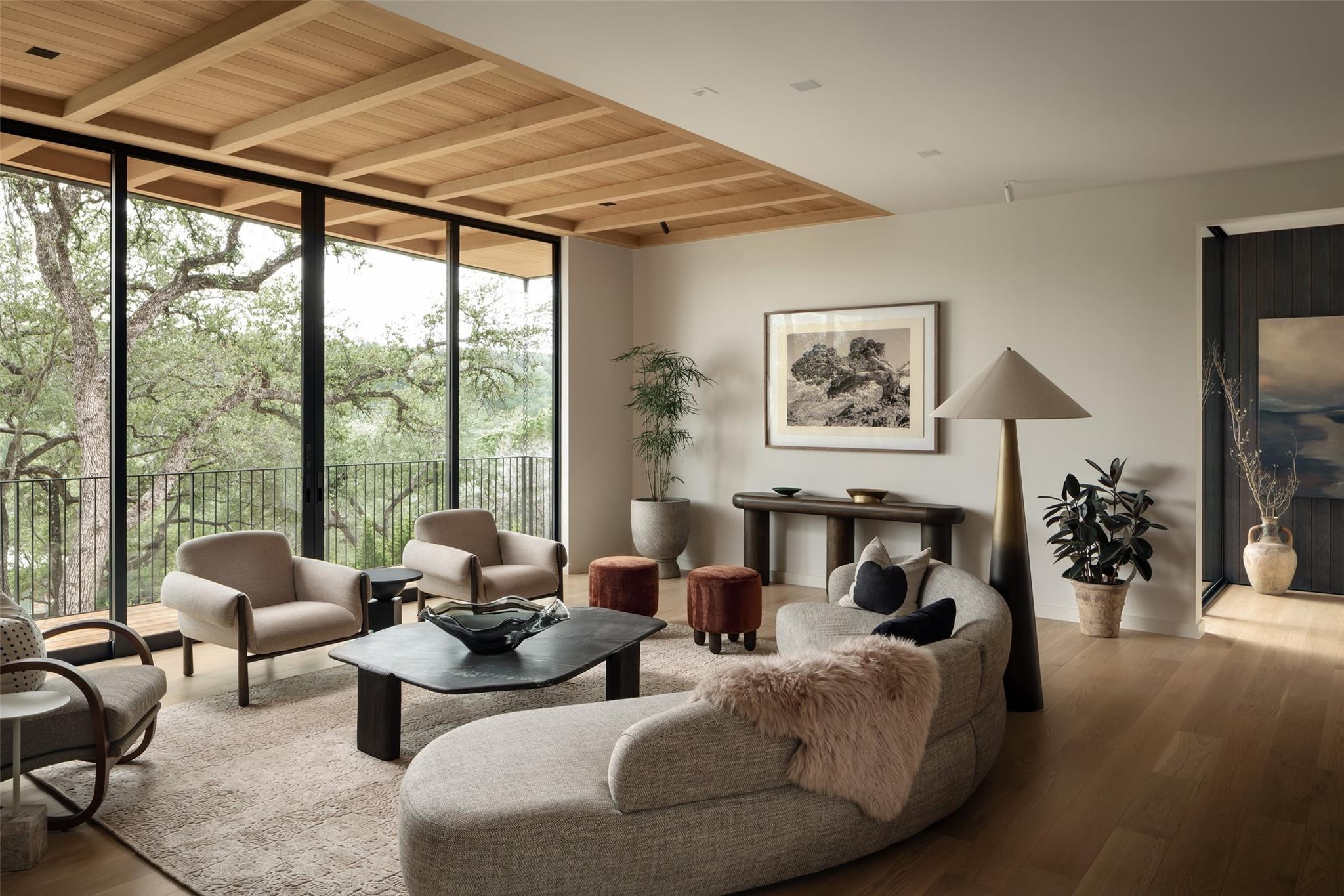 7001 Oak Shores Dr, Austin, TX 78730