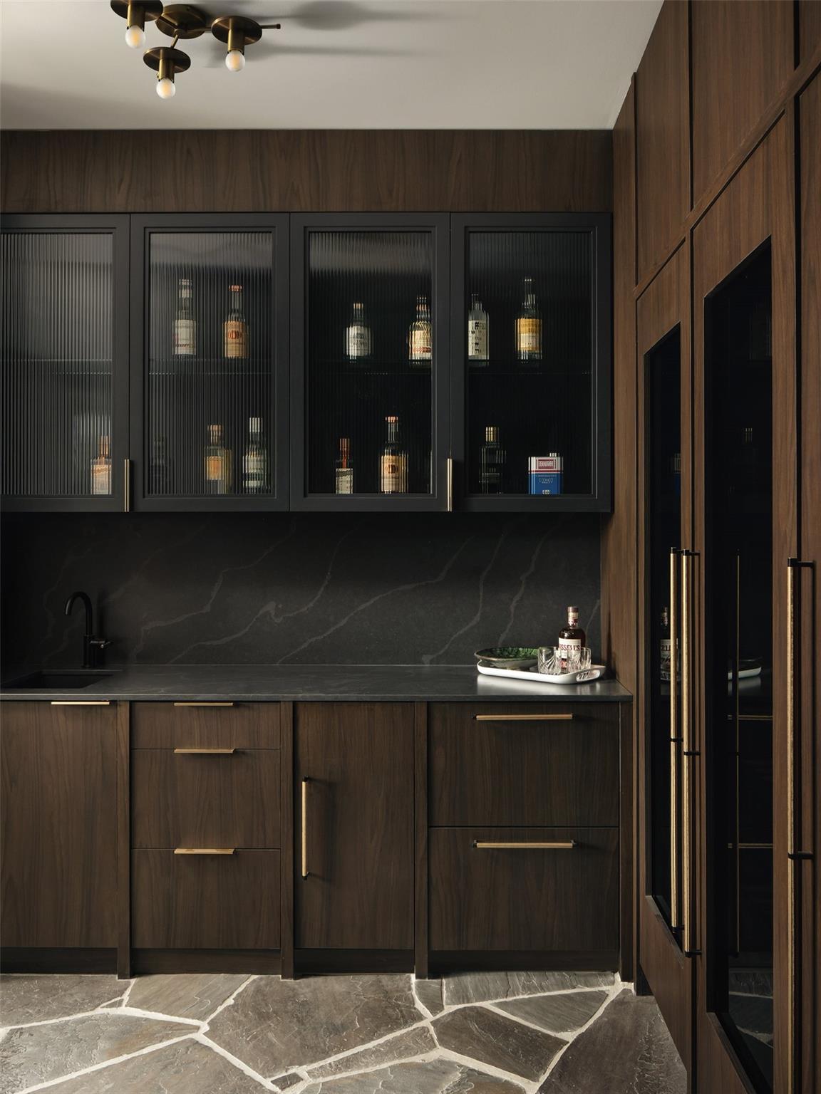 7001 Oak Shores Dr, Austin, TX 78730