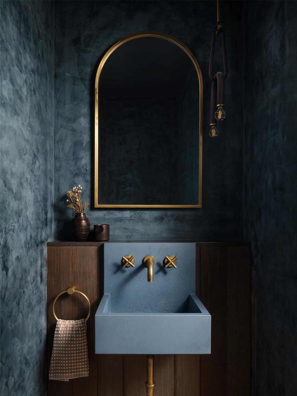 7001 Oak Shores Dr, Austin, TX 78730