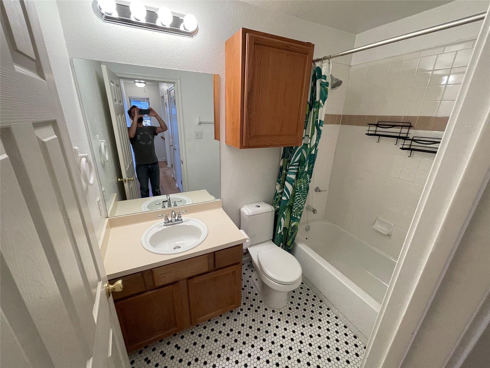 8010 Willet Trl # A, Austin, TX 78745