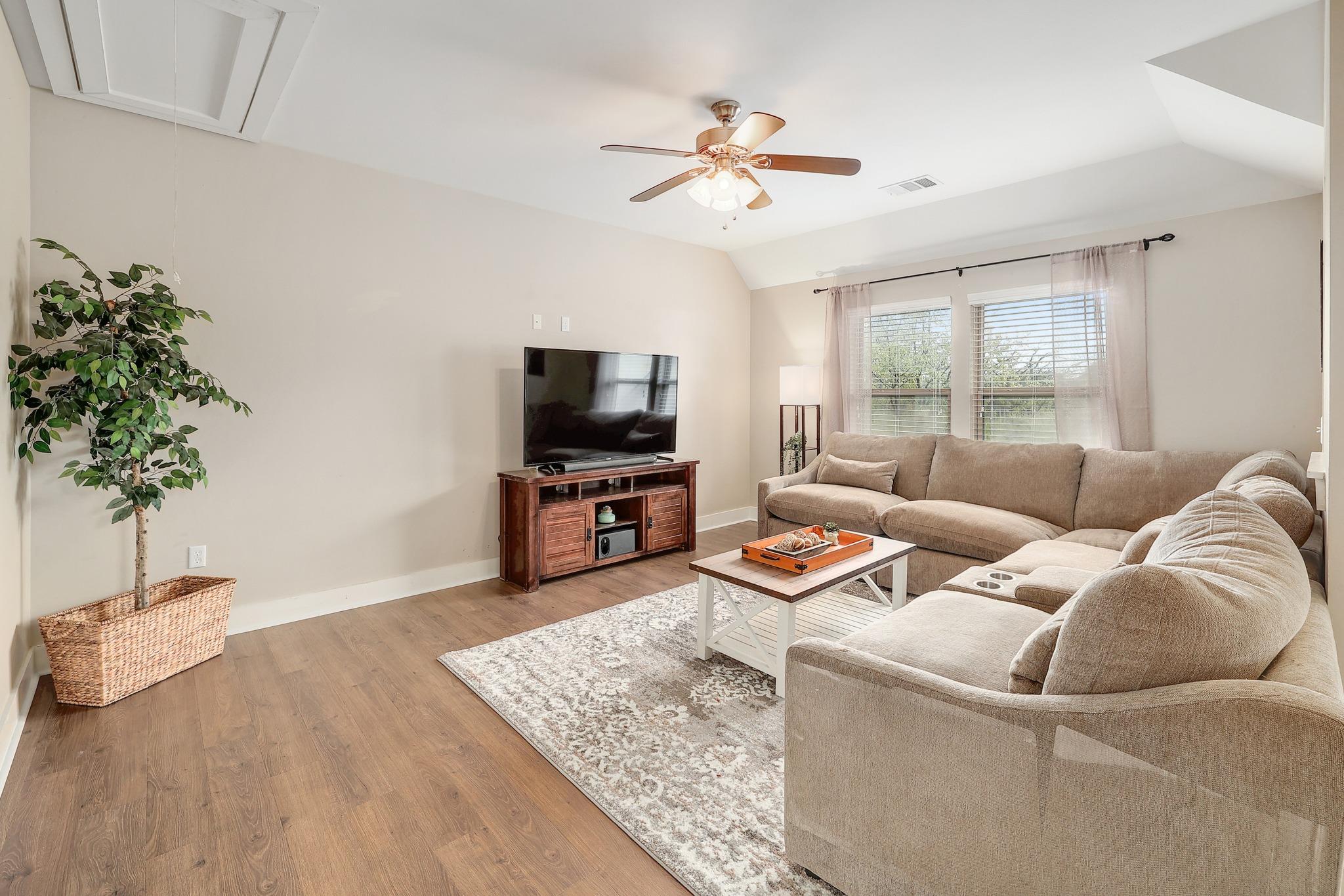 13001 Hymeadow Dr # 3, Austin, TX 78729