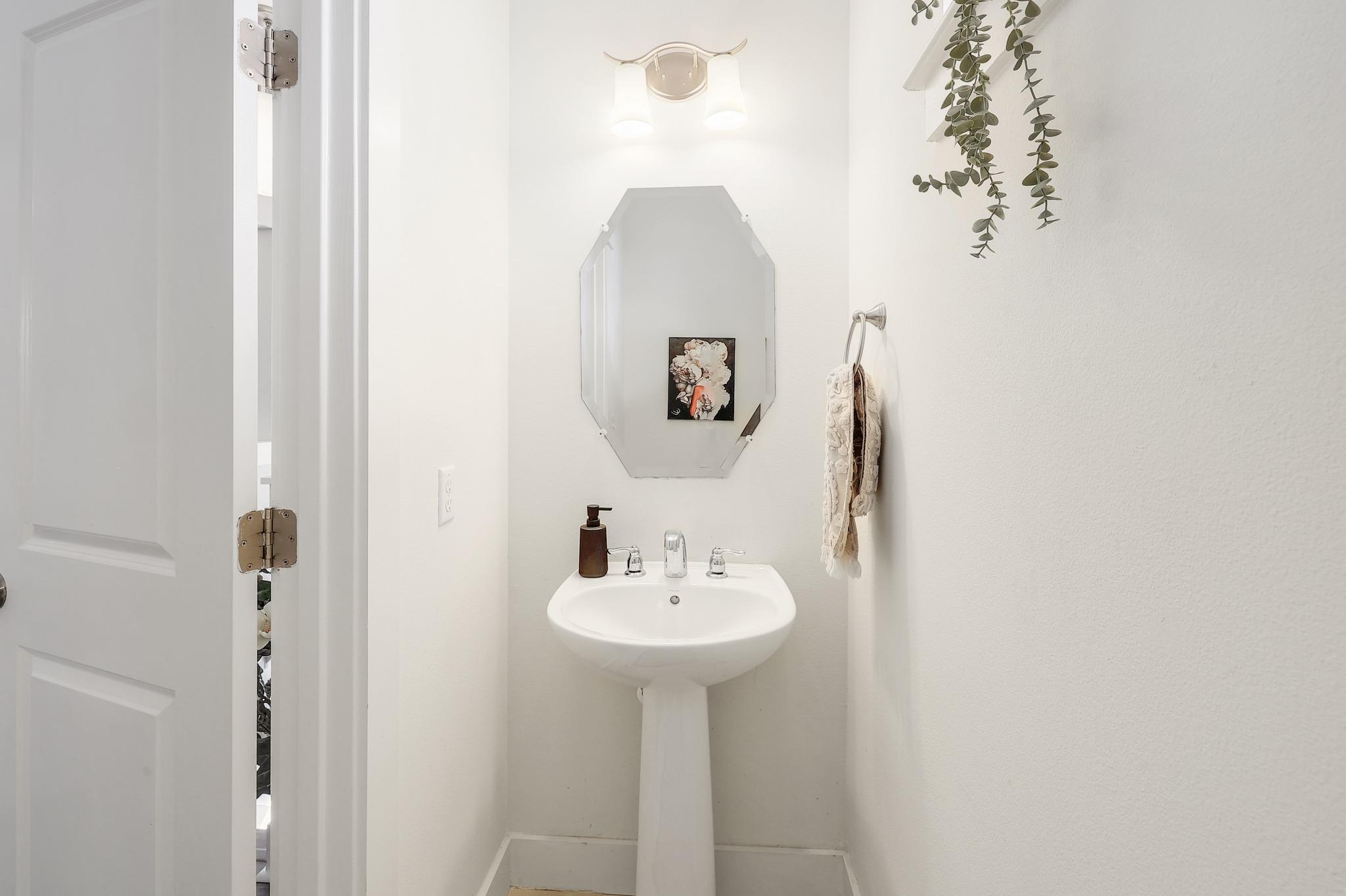 13001 Hymeadow Dr # 3, Austin, TX 78729