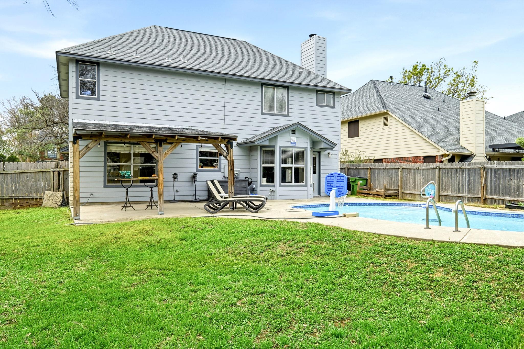 8422 Priest River Dr, Round Rock, TX 78681