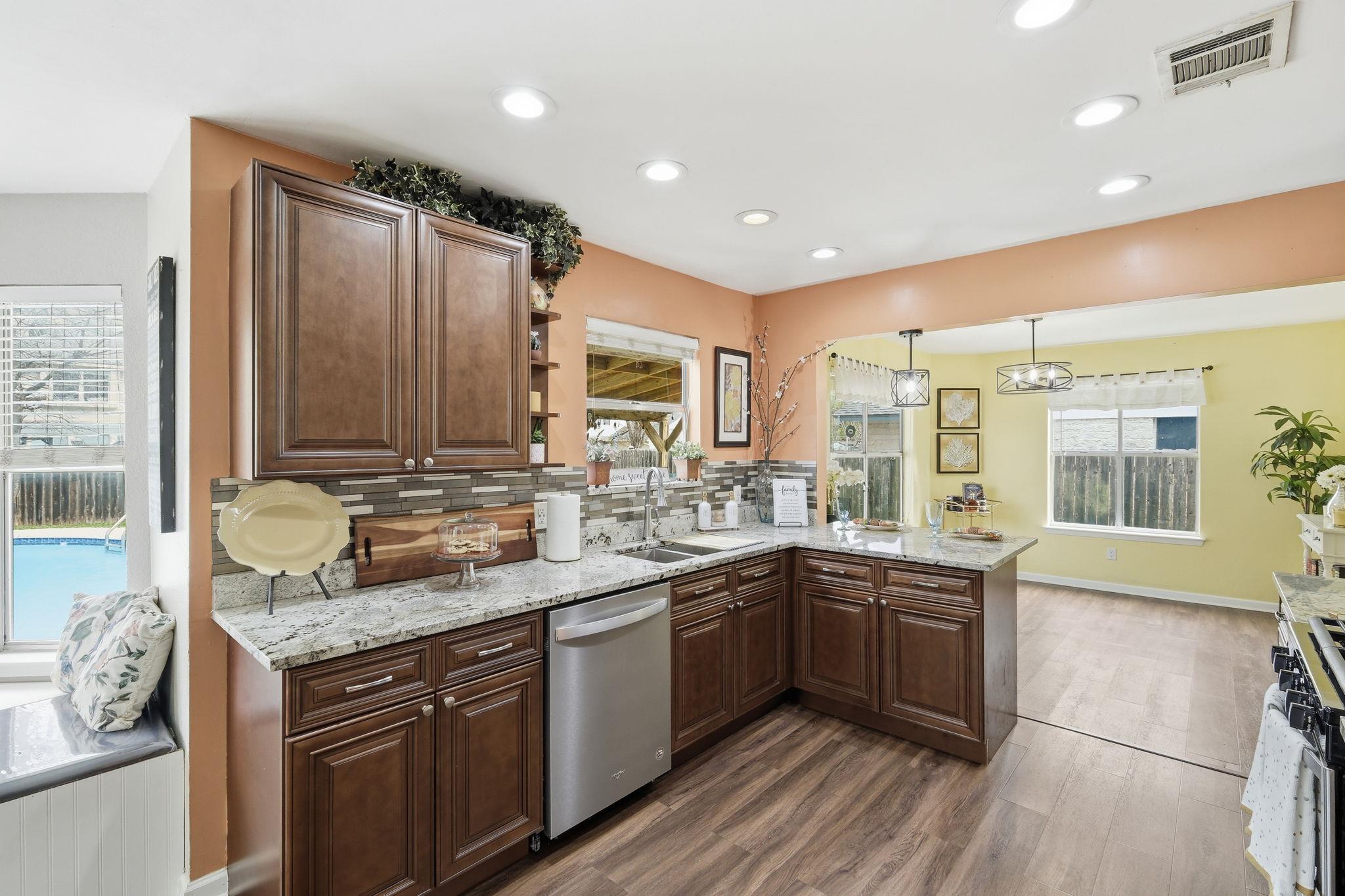 8422 Priest River Dr, Round Rock, TX 78681