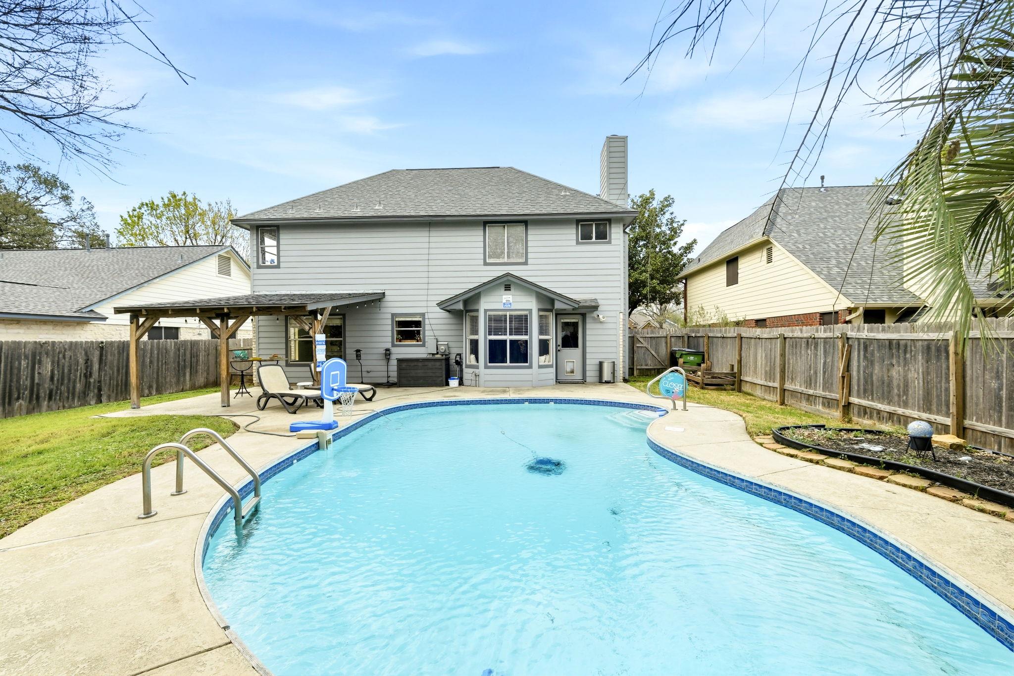 8422 Priest River Dr, Round Rock, TX 78681