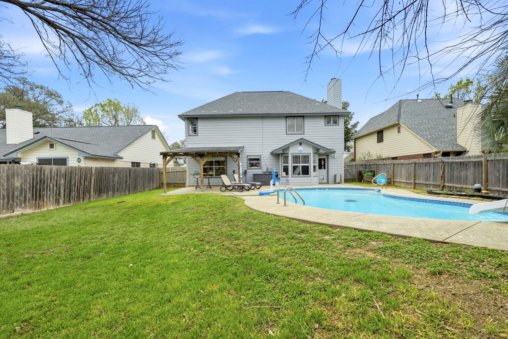 8422 Priest River Dr, Round Rock, TX 78681