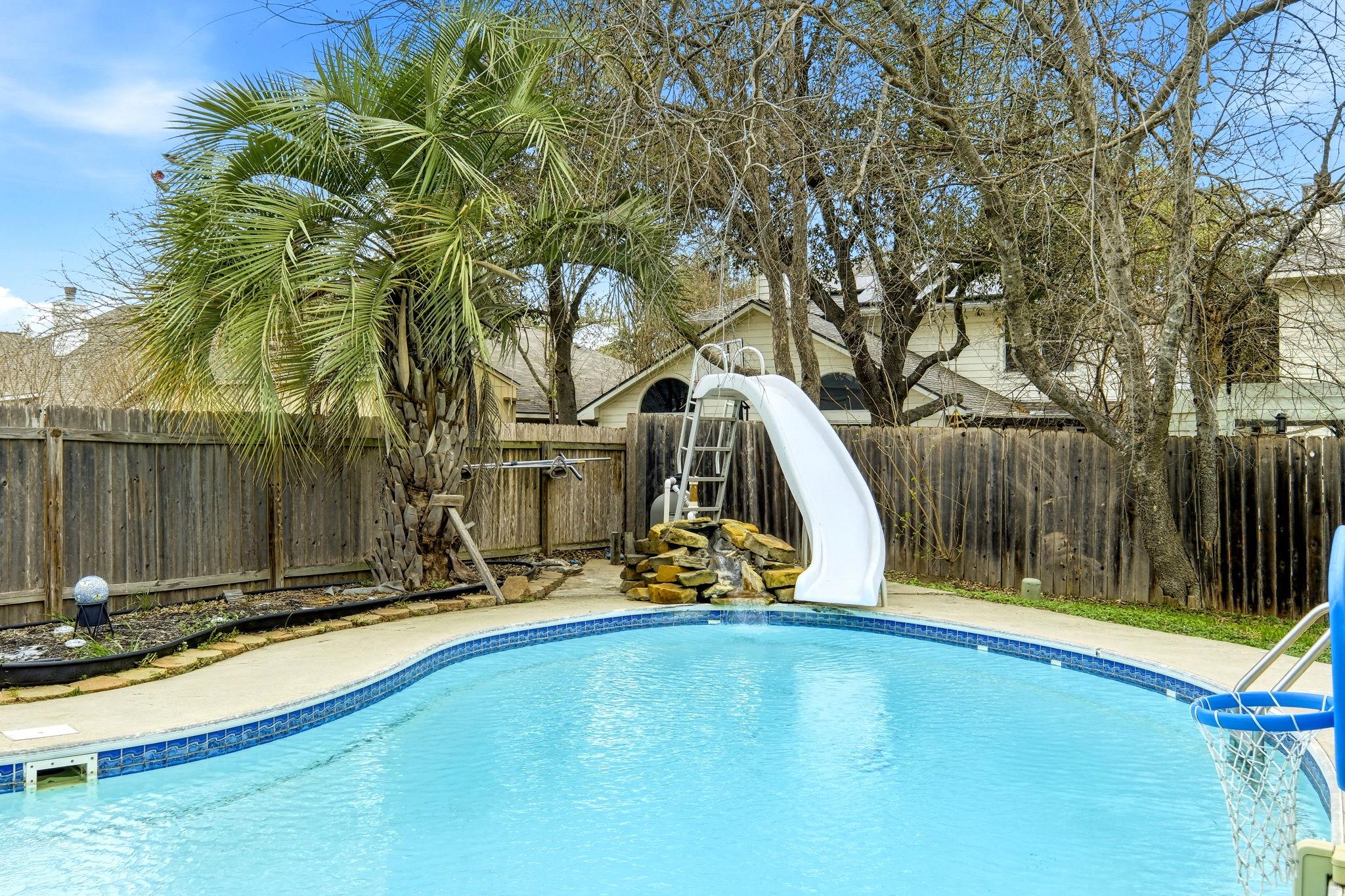 8422 Priest River Dr, Round Rock, TX 78681