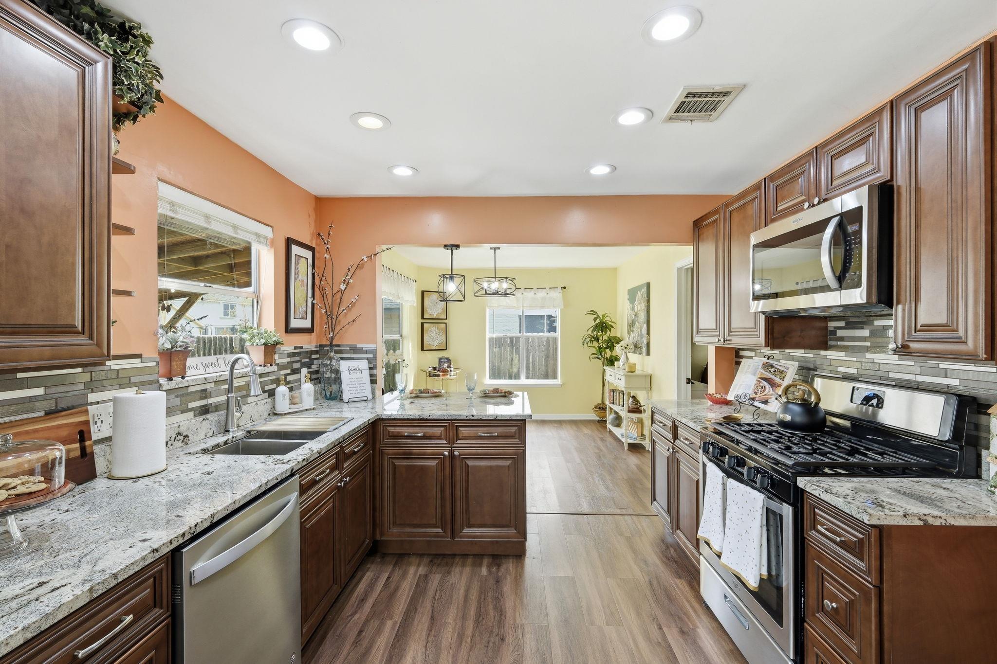 8422 Priest River Dr, Round Rock, TX 78681