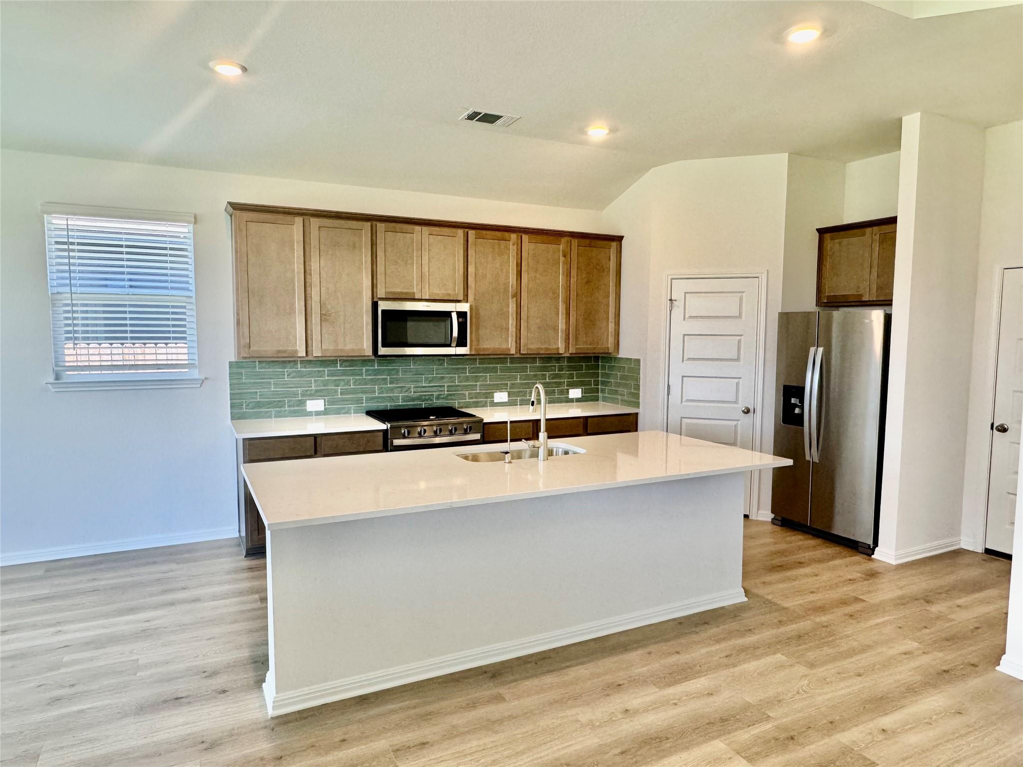 129 Pendleton Dr, Kyle, TX 78640
