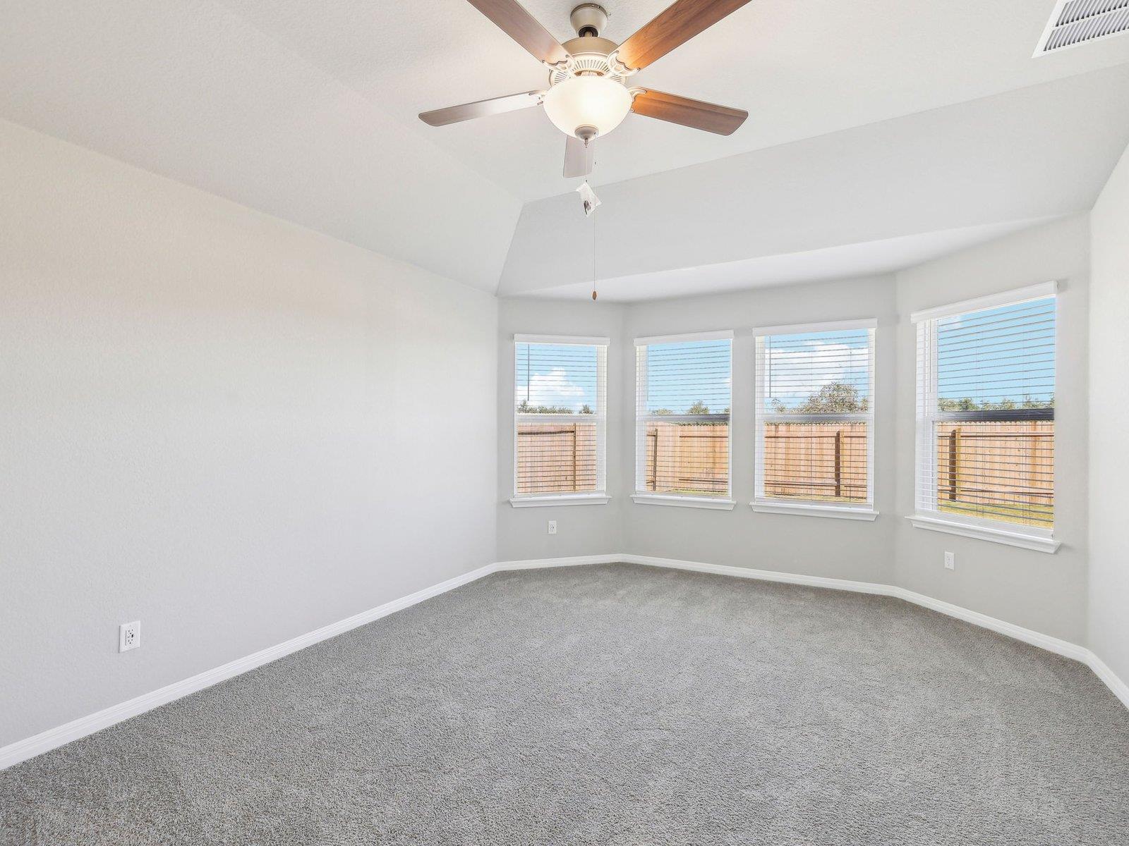 5012 Stockton Ln, Del Valle, TX 78617