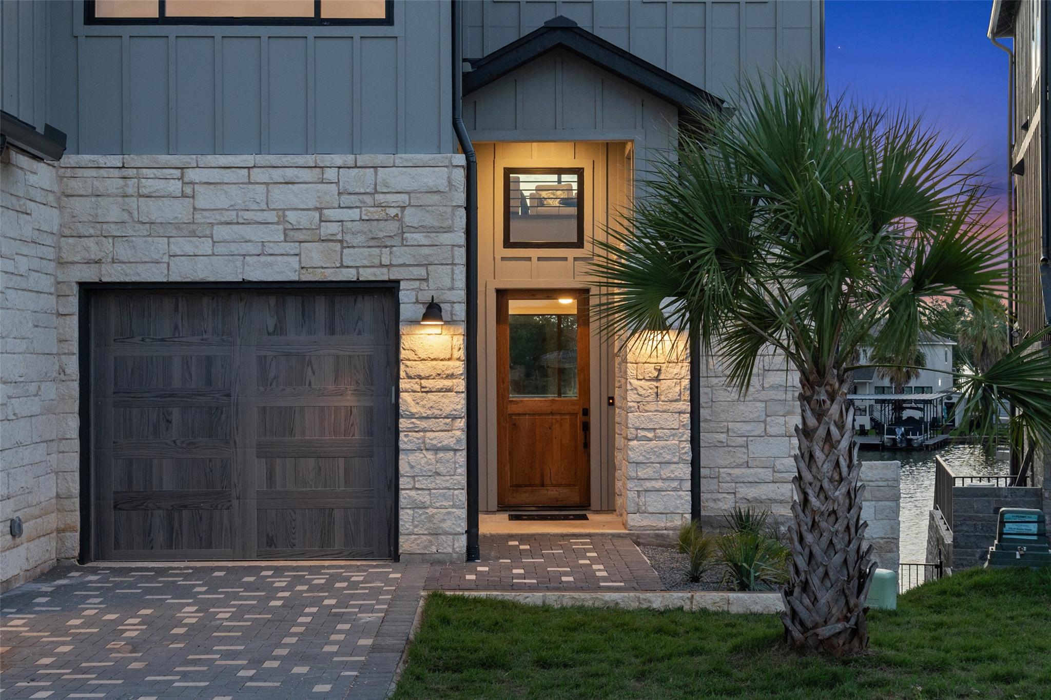 171 Pointview Dr, Granite Shoals, TX 78654