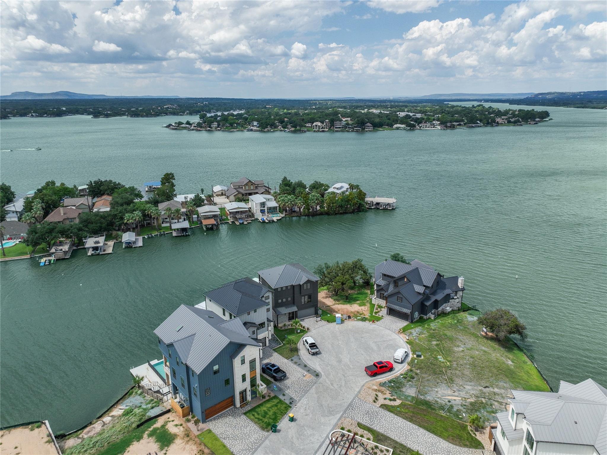 171 Pointview Dr, Granite Shoals, TX 78654