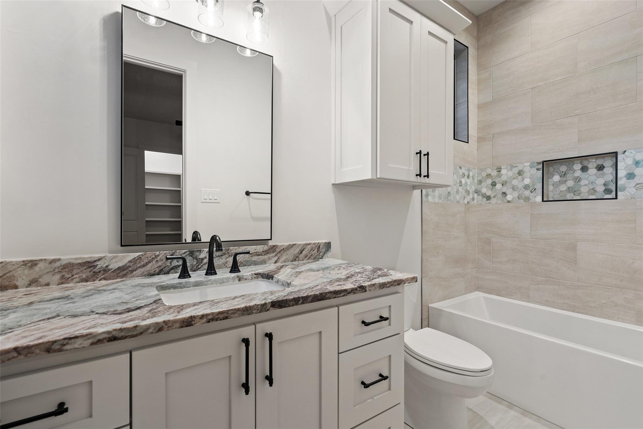 171 Pointview Dr, Granite Shoals, TX 78654