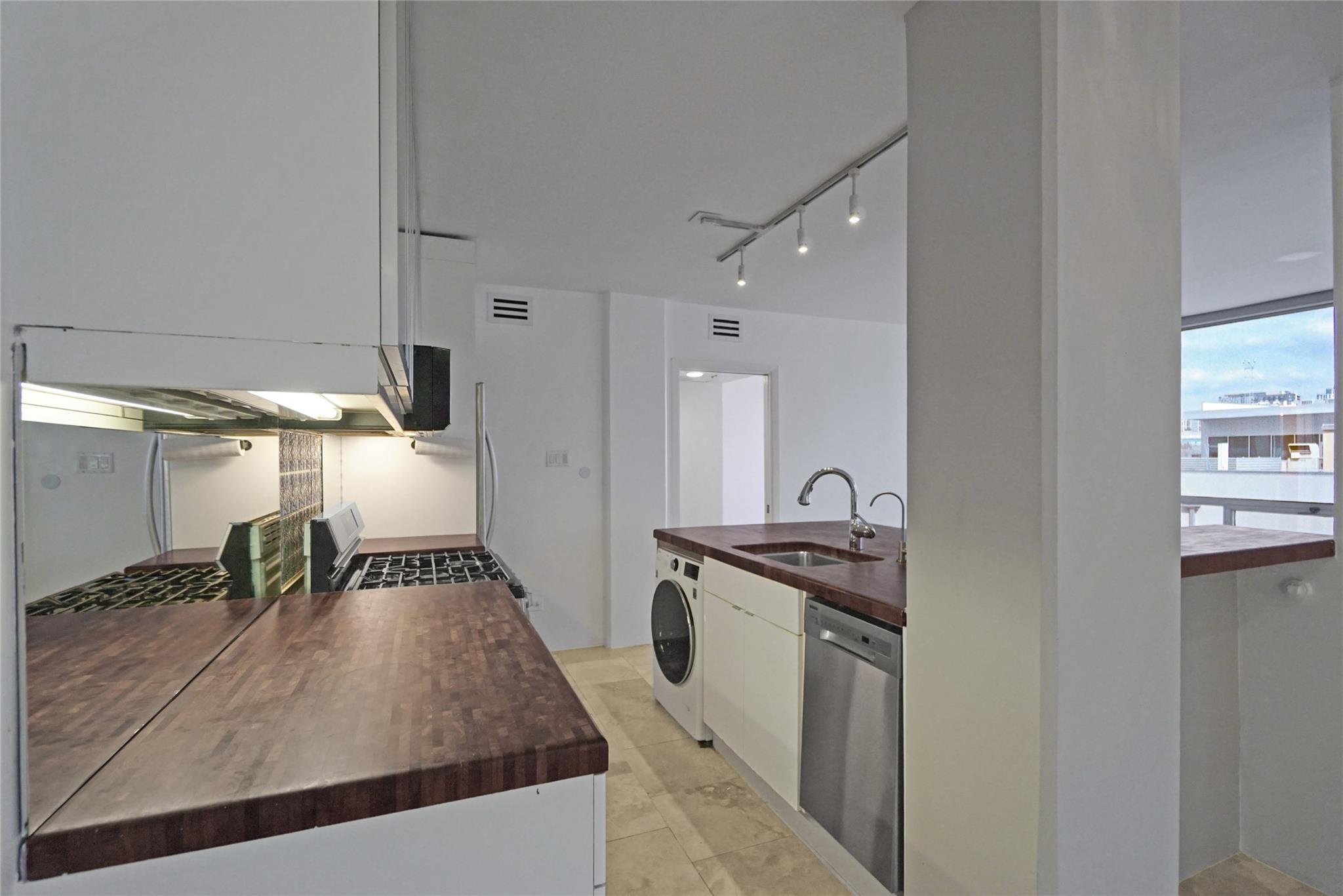 1212 Guadalupe St # 502, Austin, TX 78701