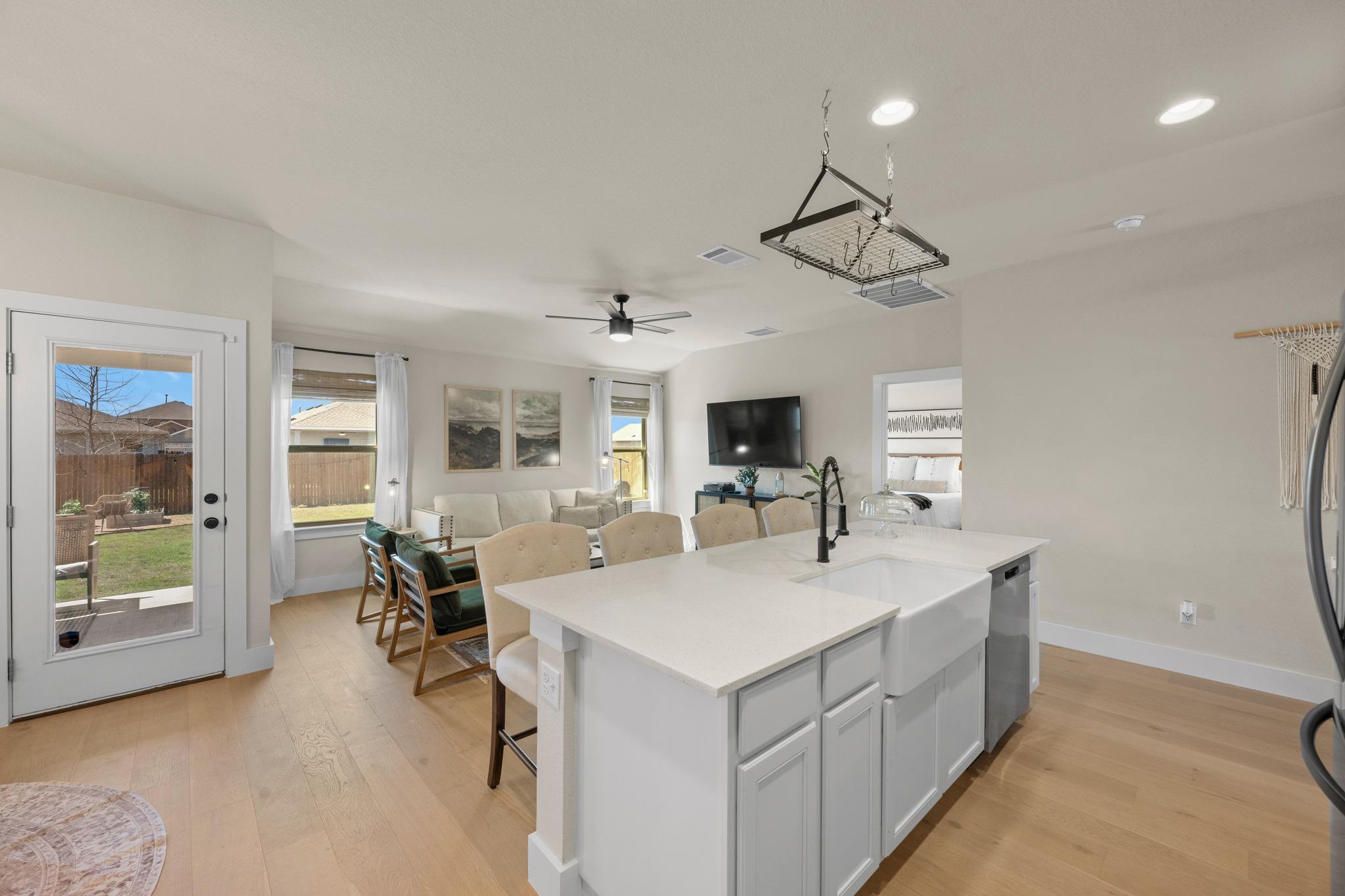 12425 Ostrich Trl, Manor, TX 78653