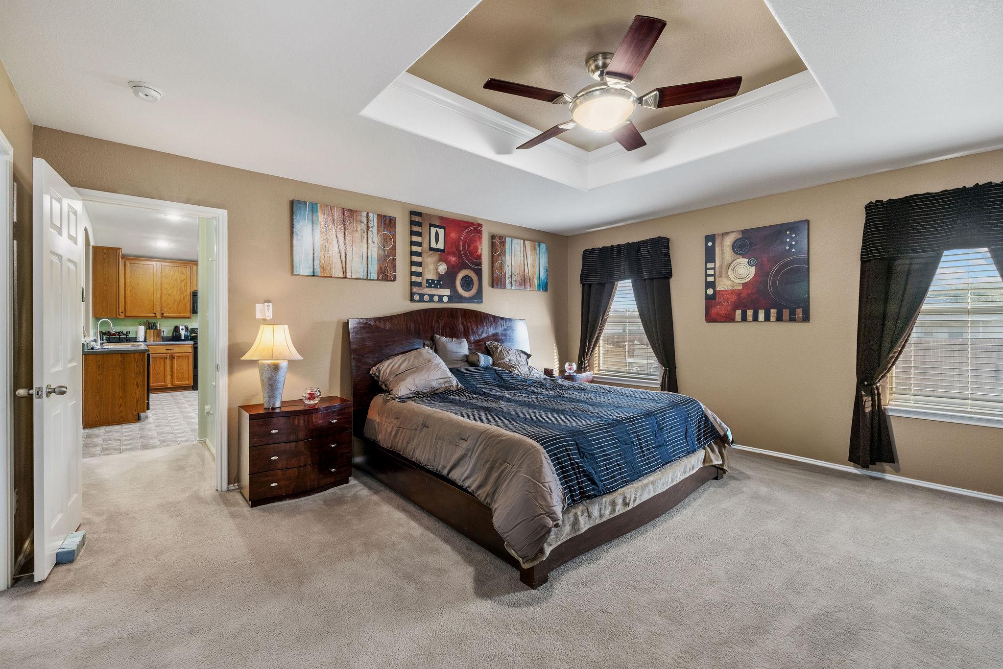 102 Camellia Dr, Hutto, TX 78634