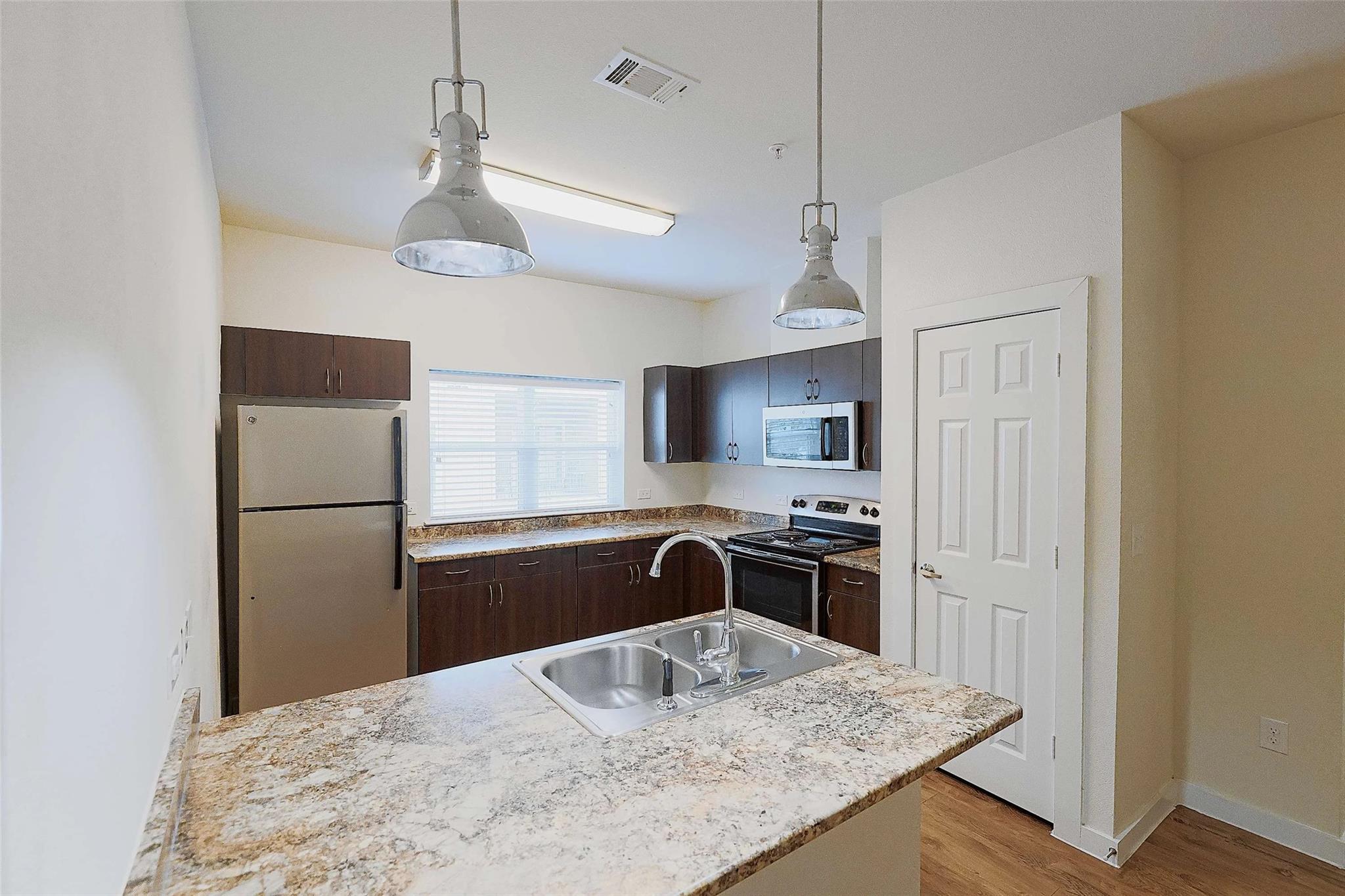 6725 Circle South Rd # C-1023, Austin, TX 78745