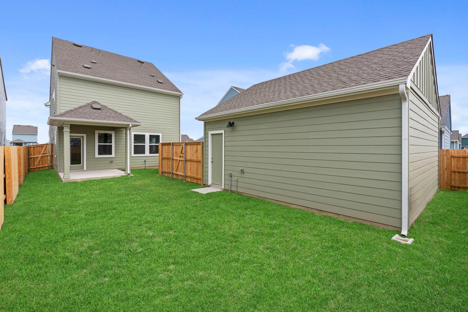 108 Cherry Blossom Ln, Taylor, TX 76574