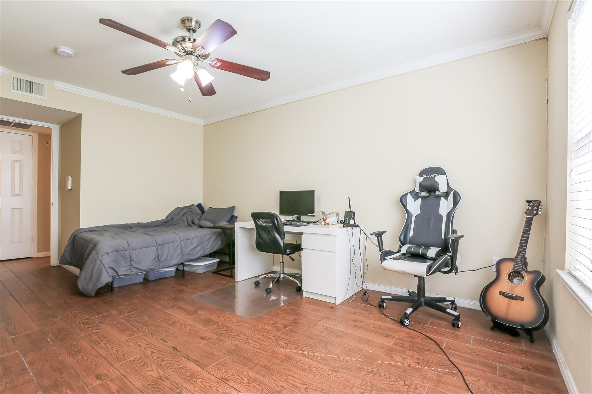 501 W 26th St # 312, Austin, TX 78705