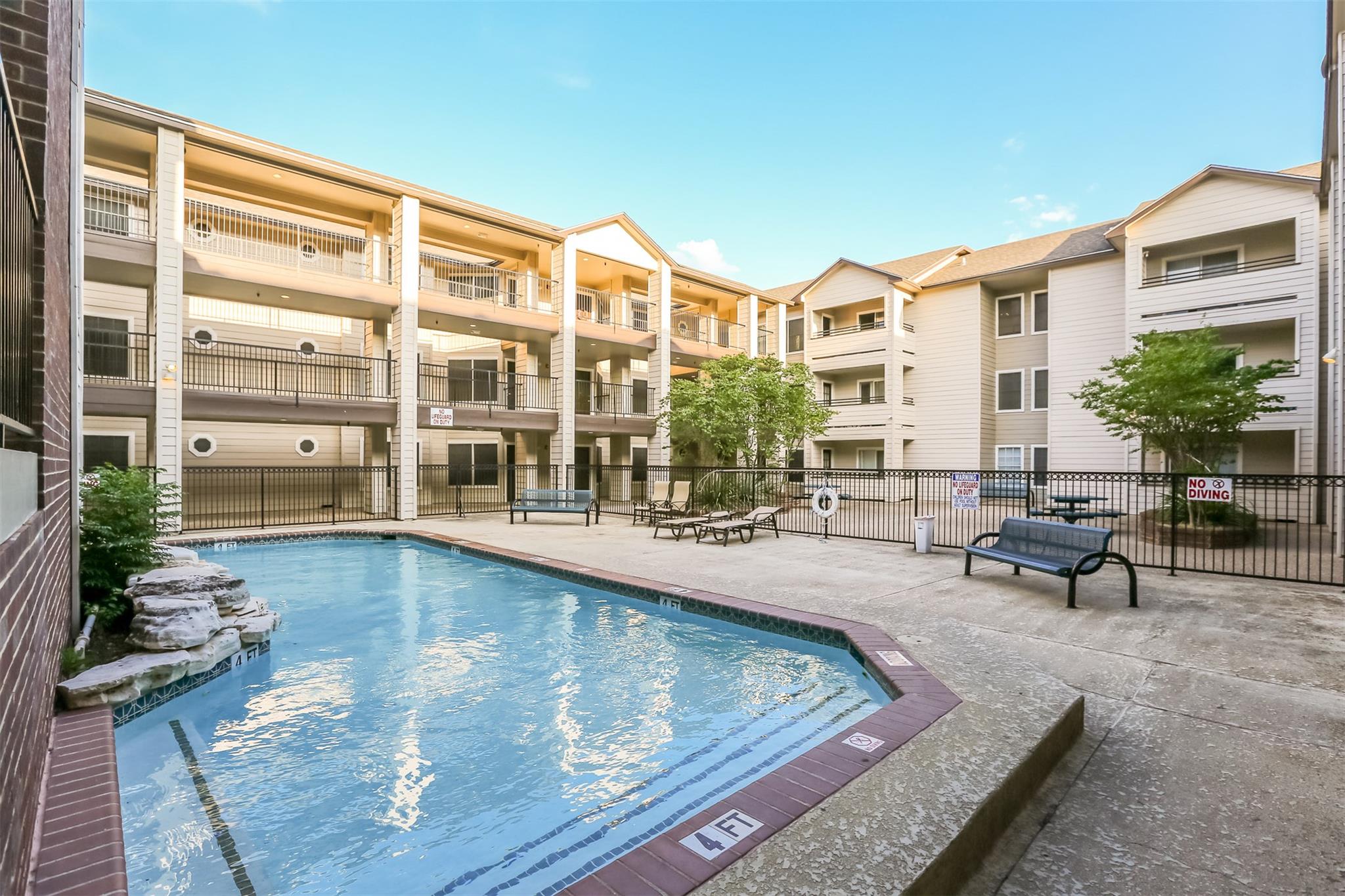 501 W 26th St # 312, Austin, TX 78705