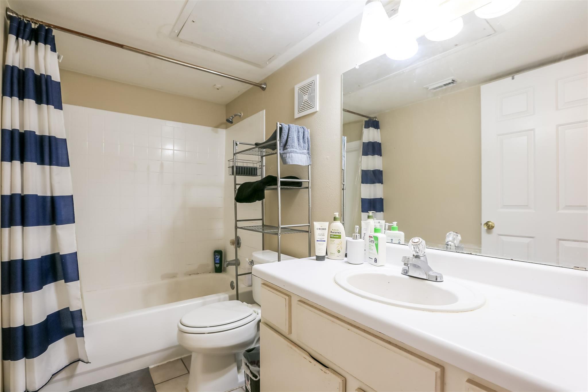 501 W 26th St # 312, Austin, TX 78705