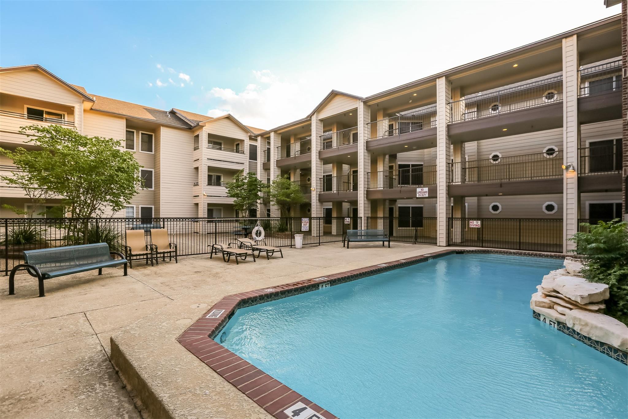 501 W 26th St # 312, Austin, TX 78705